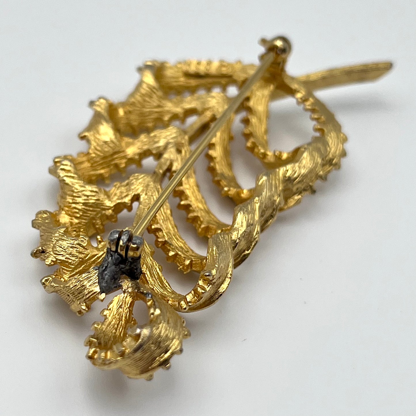 1960s BSK Leaf Brooch