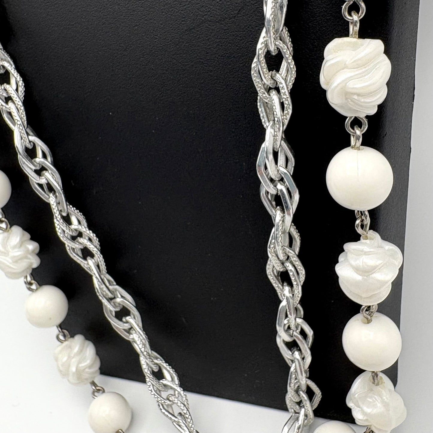 1964 Sarah Coventry Summer Magic Necklace