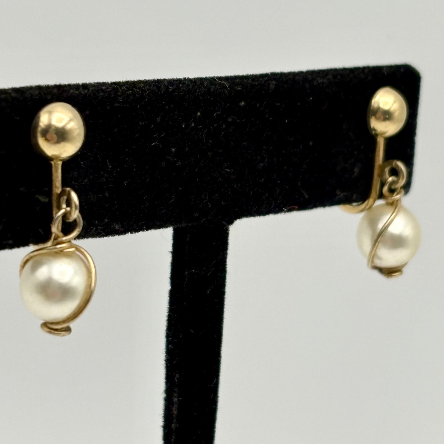 1966 Sarah Coventry Pearl Swirl Demi-Parure