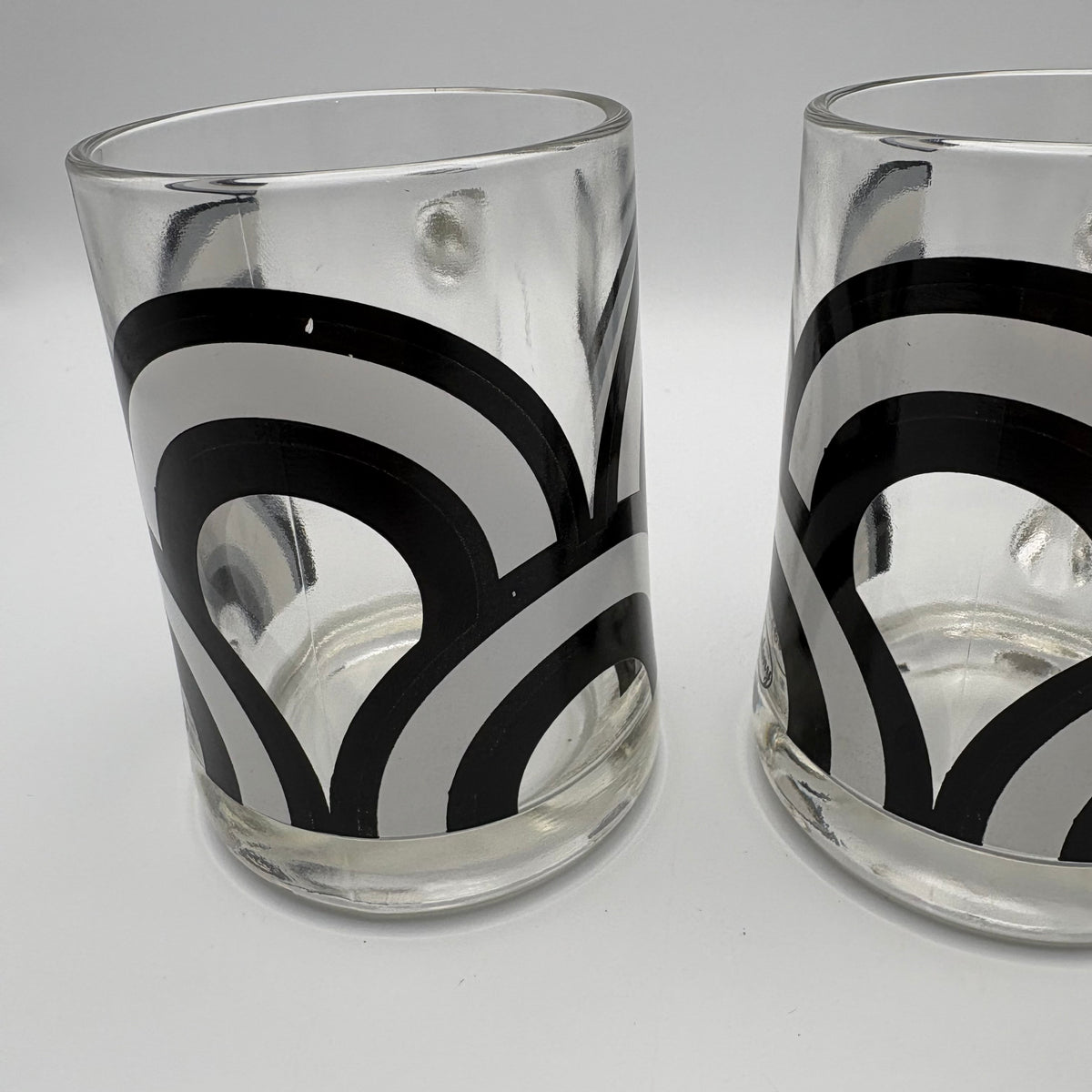 60s/70s Colony Black & White Rainbow Motif Glass Mug Set