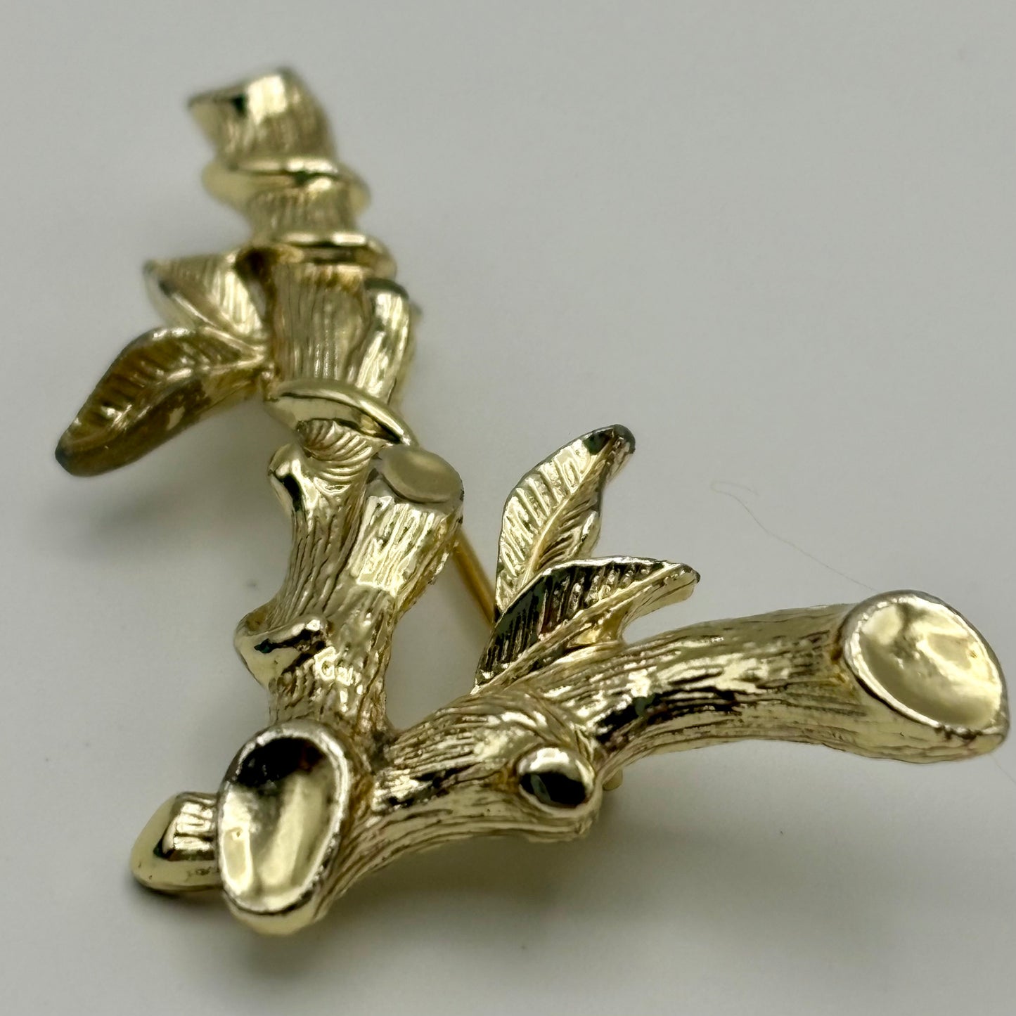 1964 Sarah Coventry Sarah's A.B.C.'s Brooch- Letter L
