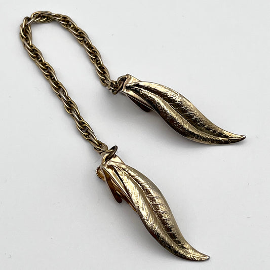 Late 50s/ Early 60s Gold-tone Leaf Sweater Clip