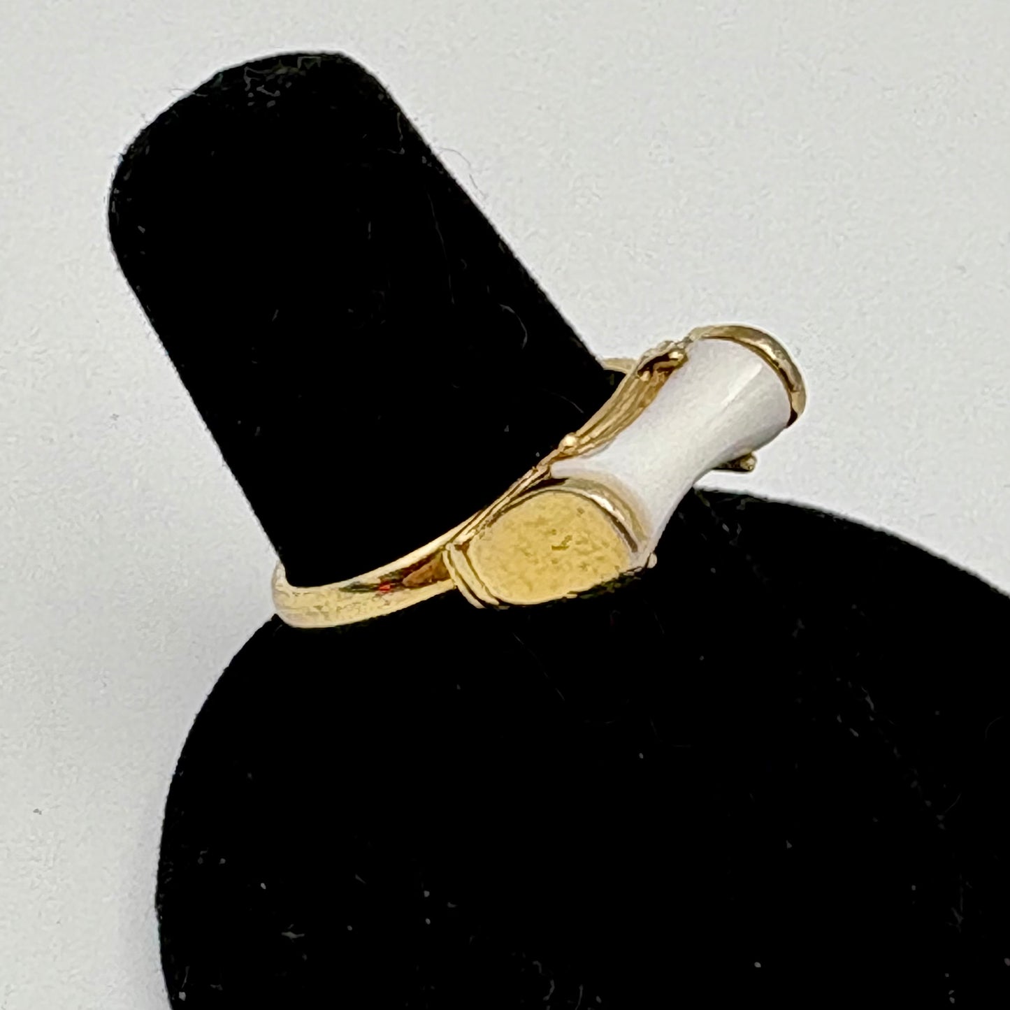 1977-1978 Sarah Coventry Spring Fever Ring