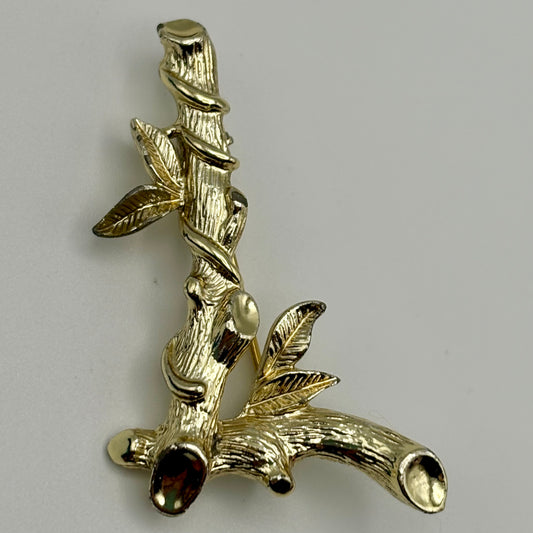 1964 Sarah Coventry Sarah's A.B.C.'s Brooch- Letter L