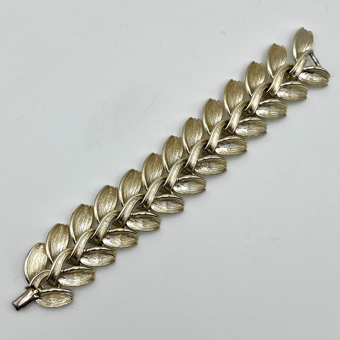 1960s Lisner Gold-Tone Bracelet