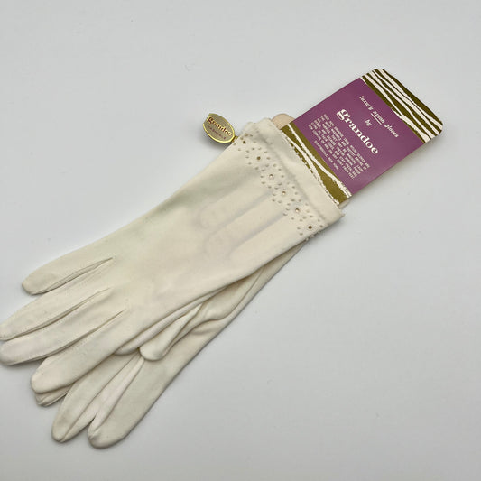 Late 50s/ Early 60s Grandoe Nylon Gloves with Original Tags