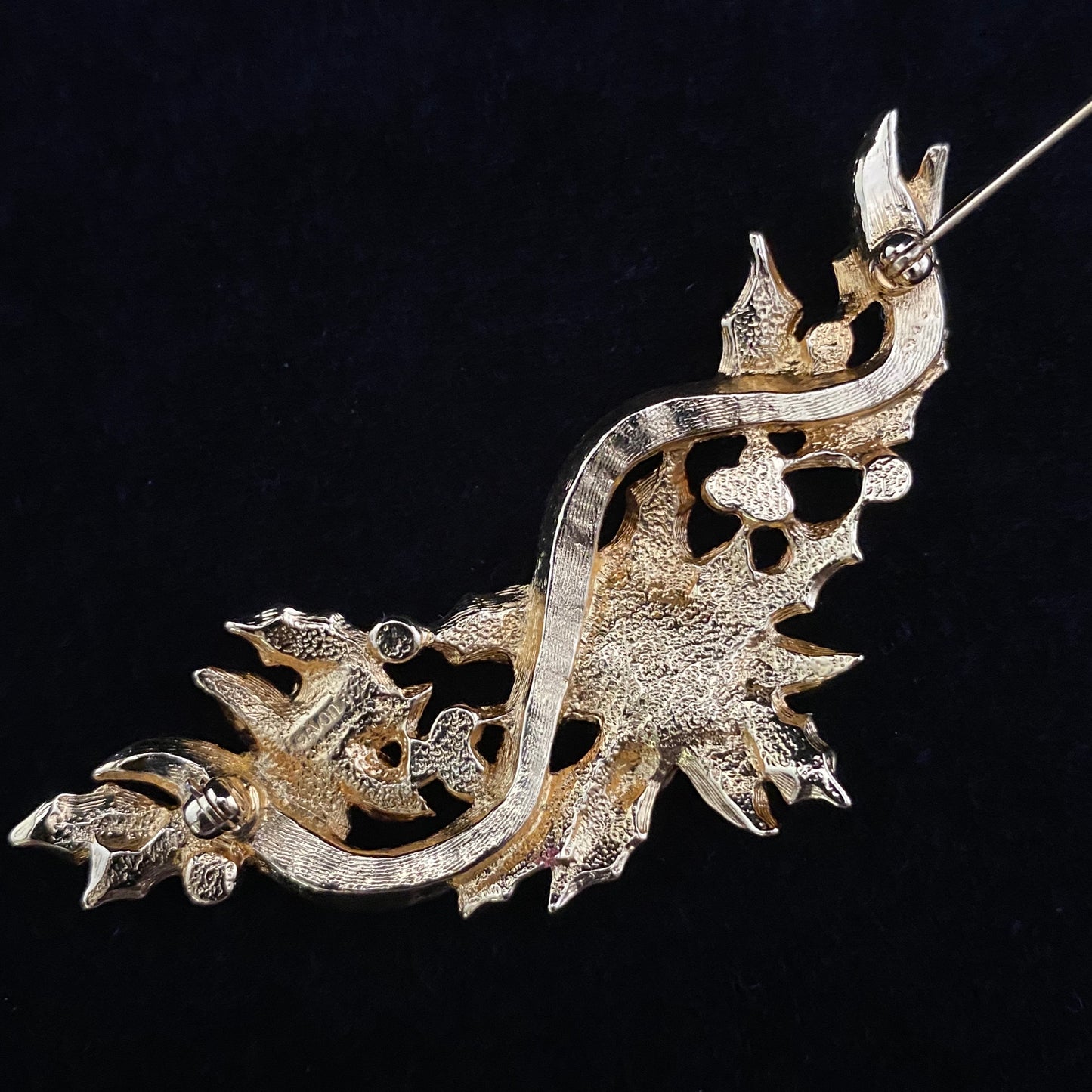 1995 Avon Festive Treasures Brooch - Retro Kandy Vintage