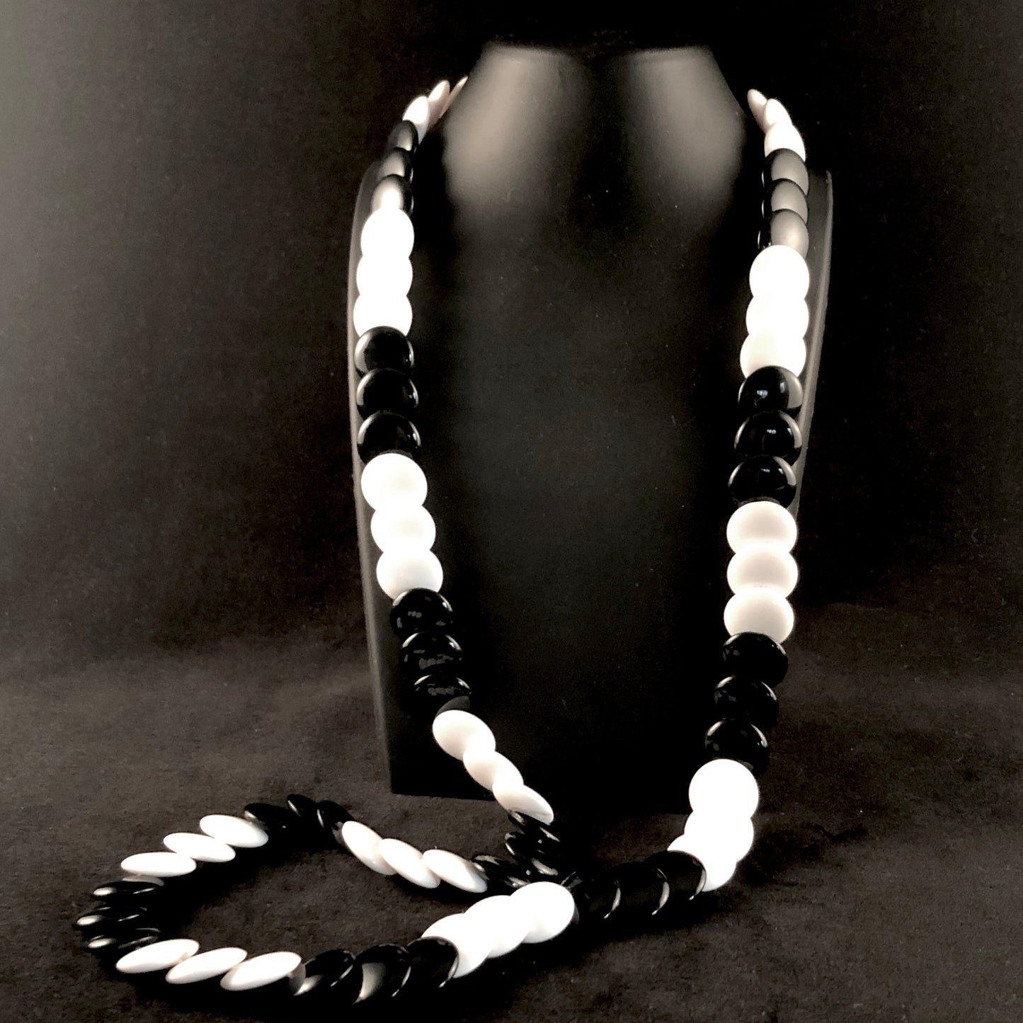 1980s Trifari Black & White Bead Necklace - Retro Kandy Vintage