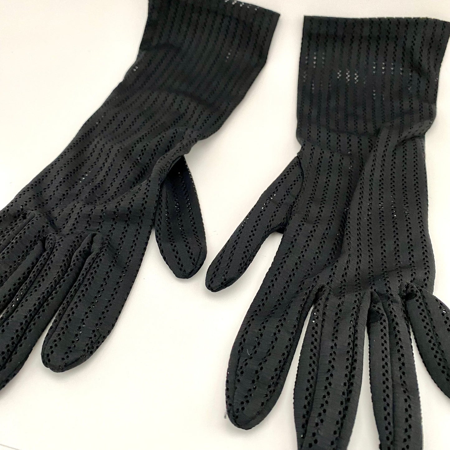 Late 50s/ Early 60s Touche by Fownes Black Mesh Gloves