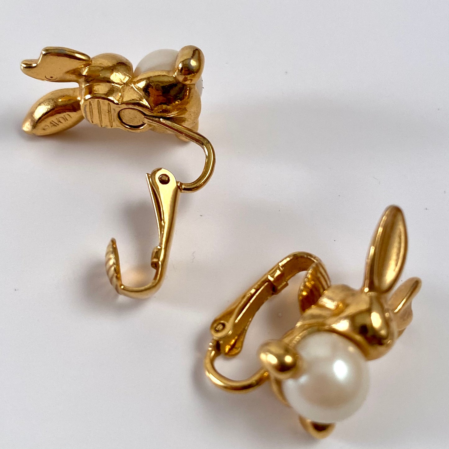 1995 Avon Pearly Bunny Earrings With Original Box