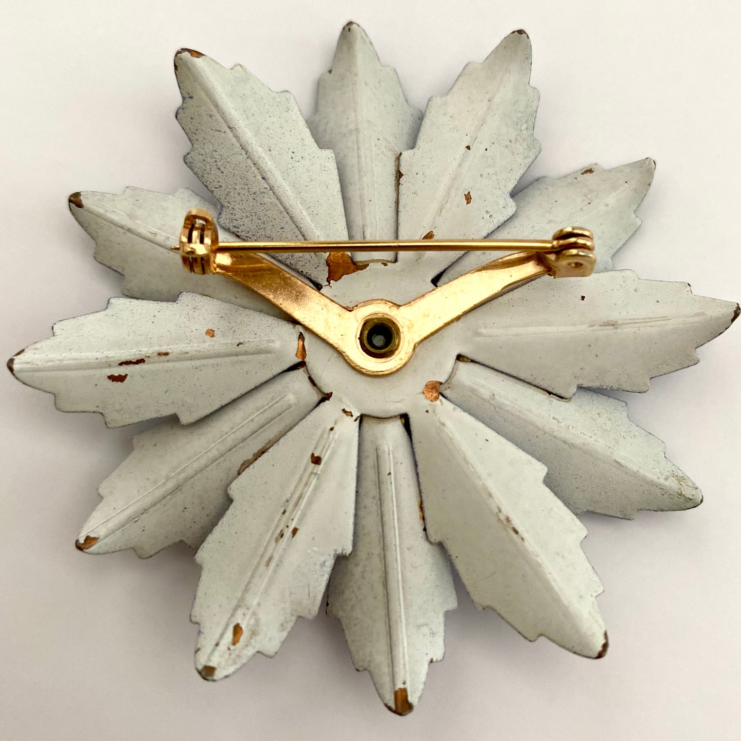 Late 60s/ Early 70s Enamel Flower Brooch