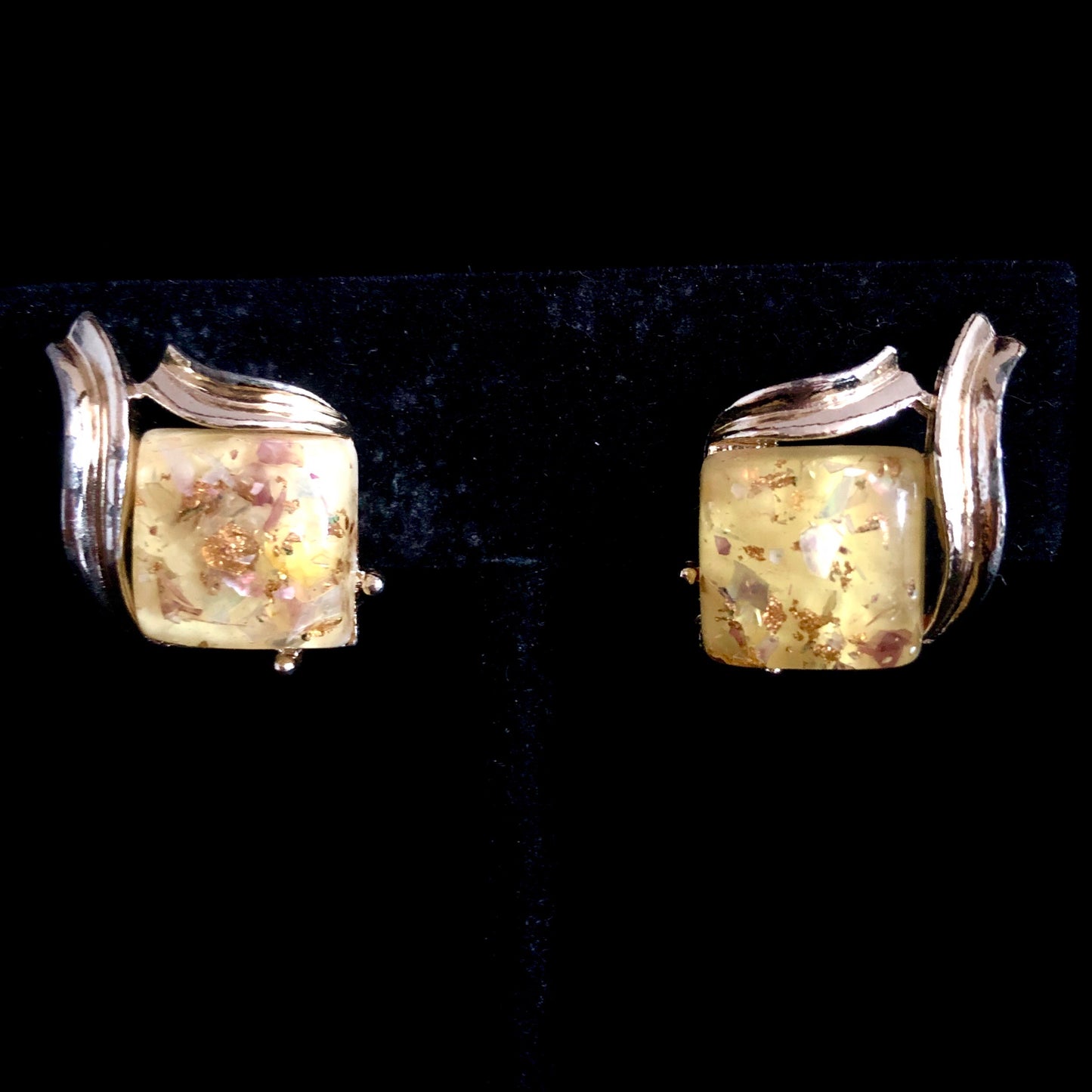 Late 50s/ Early 60s Coro Confetti Lucite Earrings - Retro Kandy Vintage
