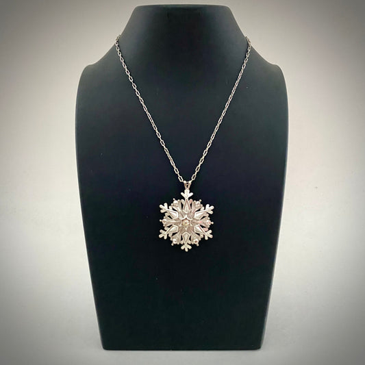 1988 Avon Glistening Snowflake Necklace