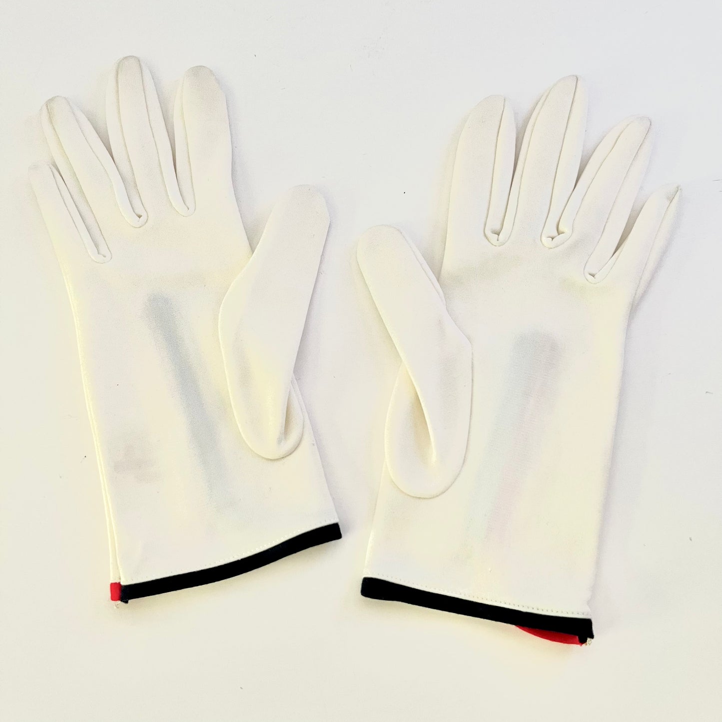 Late 50s/ Early 60s Fownes Embraceable Gloves