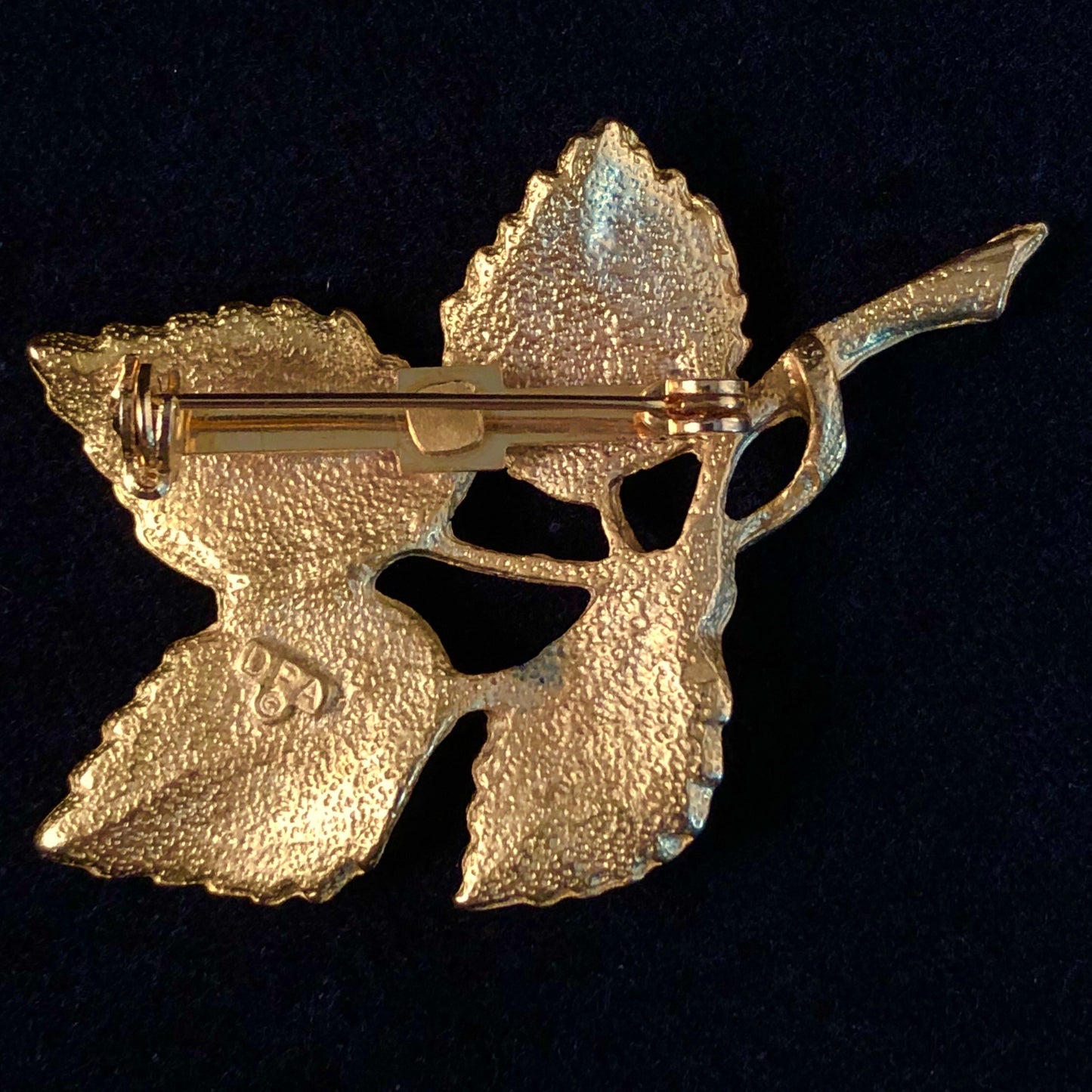 1960s DuBarry of Fifth Avenue Leah Brooch - Retro Kandy Vintage