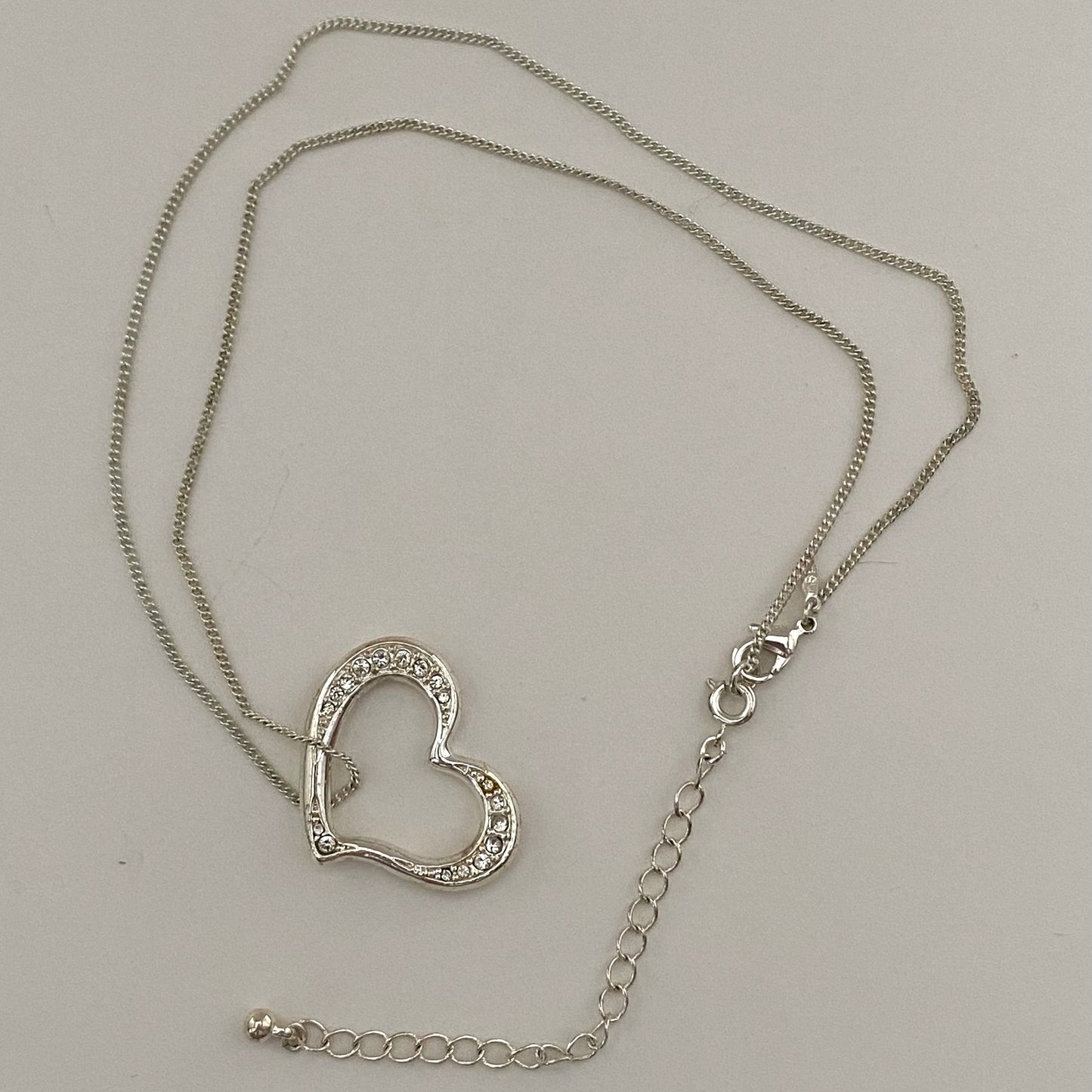 2007 Avon Pave Heart Necklace