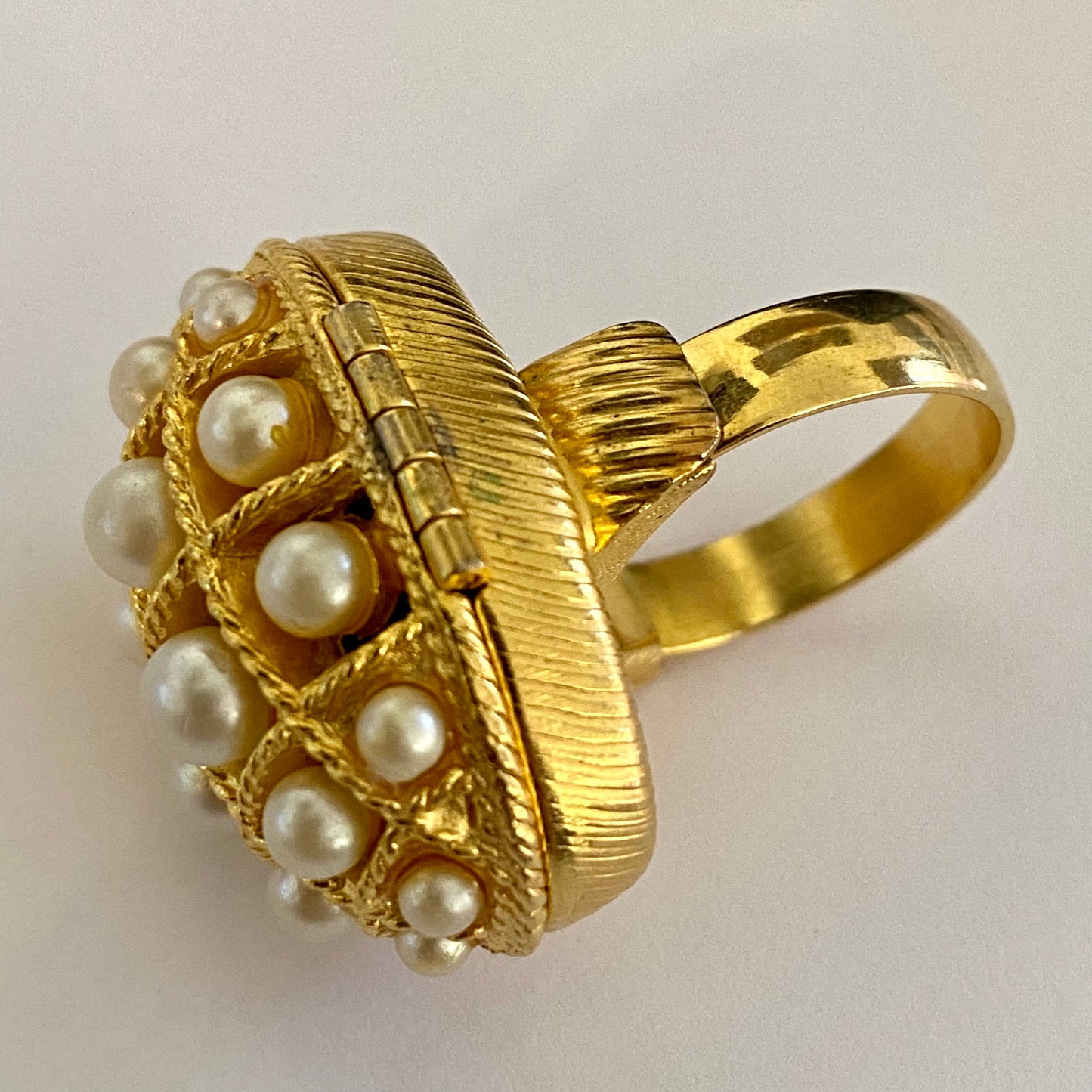 1970 Avon Ring of Pearls Glace Ring - Retro Kandy Vintage