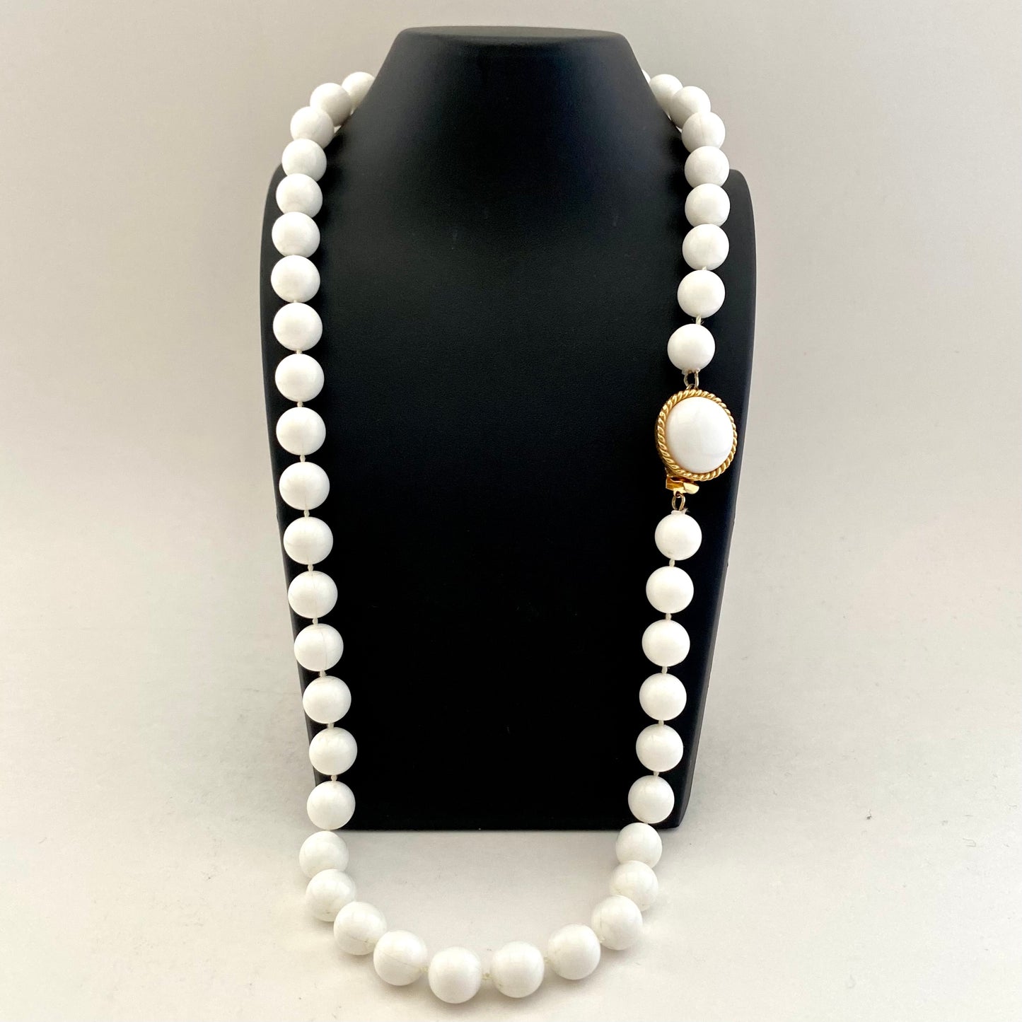 1960s Marvella Bead Necklace