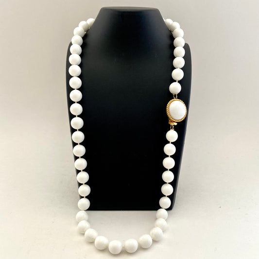 1960s Marvella Bead Necklace
