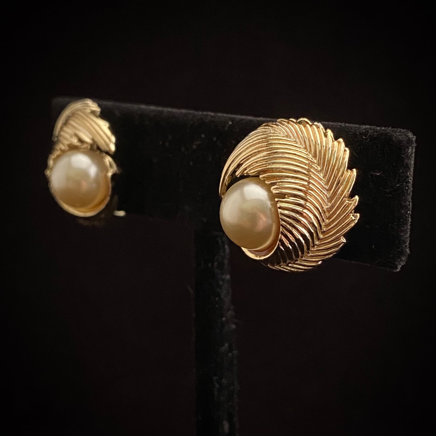 1960s Lisner Gold-Tone Earrings