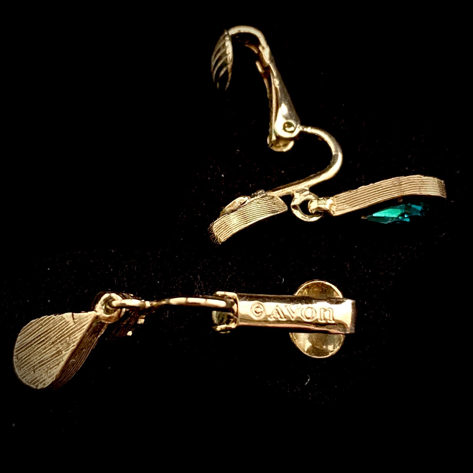 1976 Avon Birthstone Teardrop Pendant & Earring Set, December - Retro Kandy Vintage