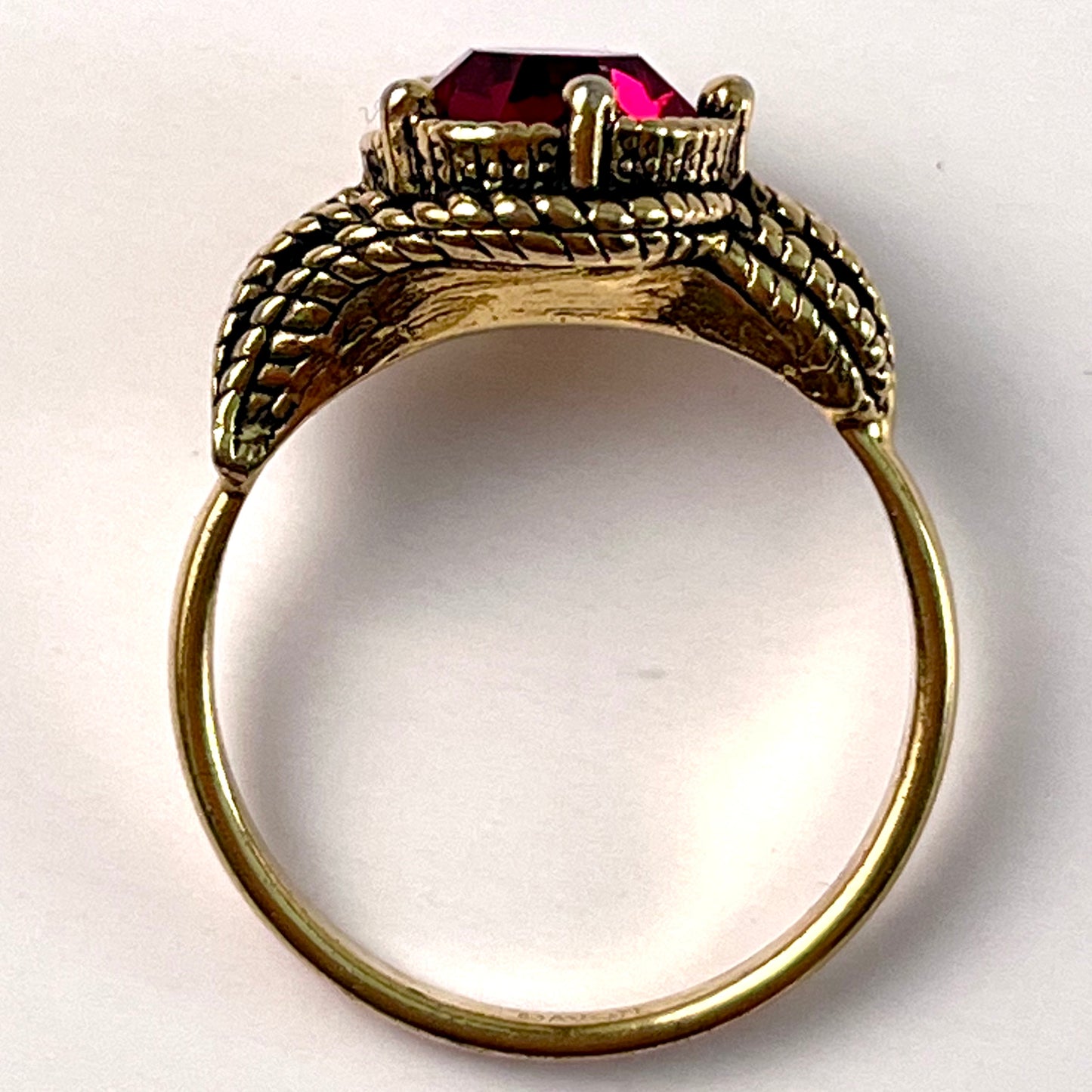 1992 Avon Faceted Illusions Ring