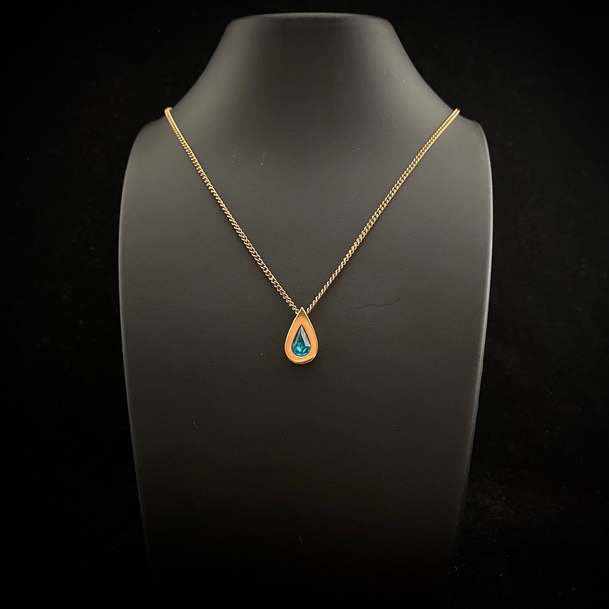 1976 Avon Birthstone Teardrop Pendant & Earring Set, December - Retro Kandy Vintage