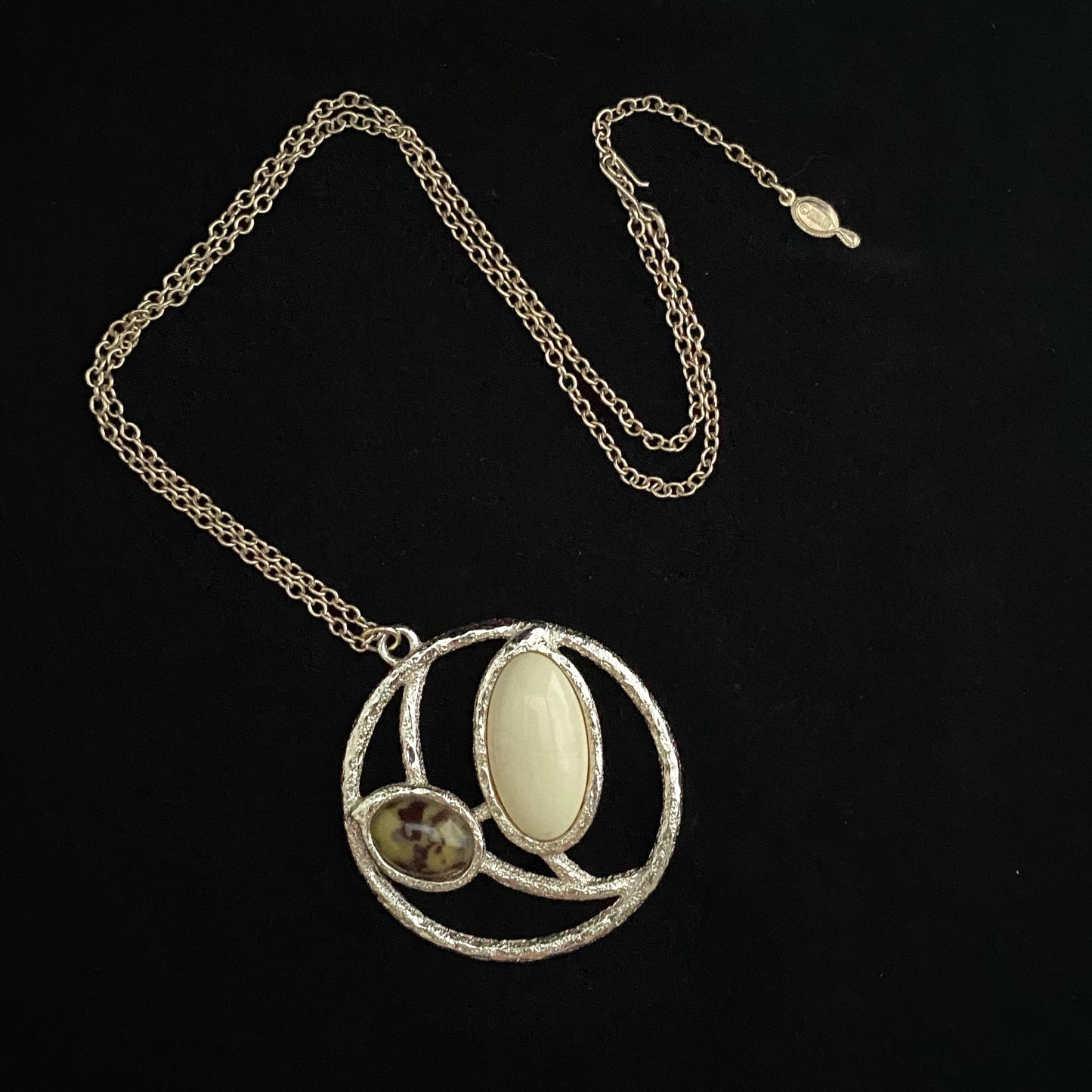 1974 Sarah Coventry Desert Flower Necklace