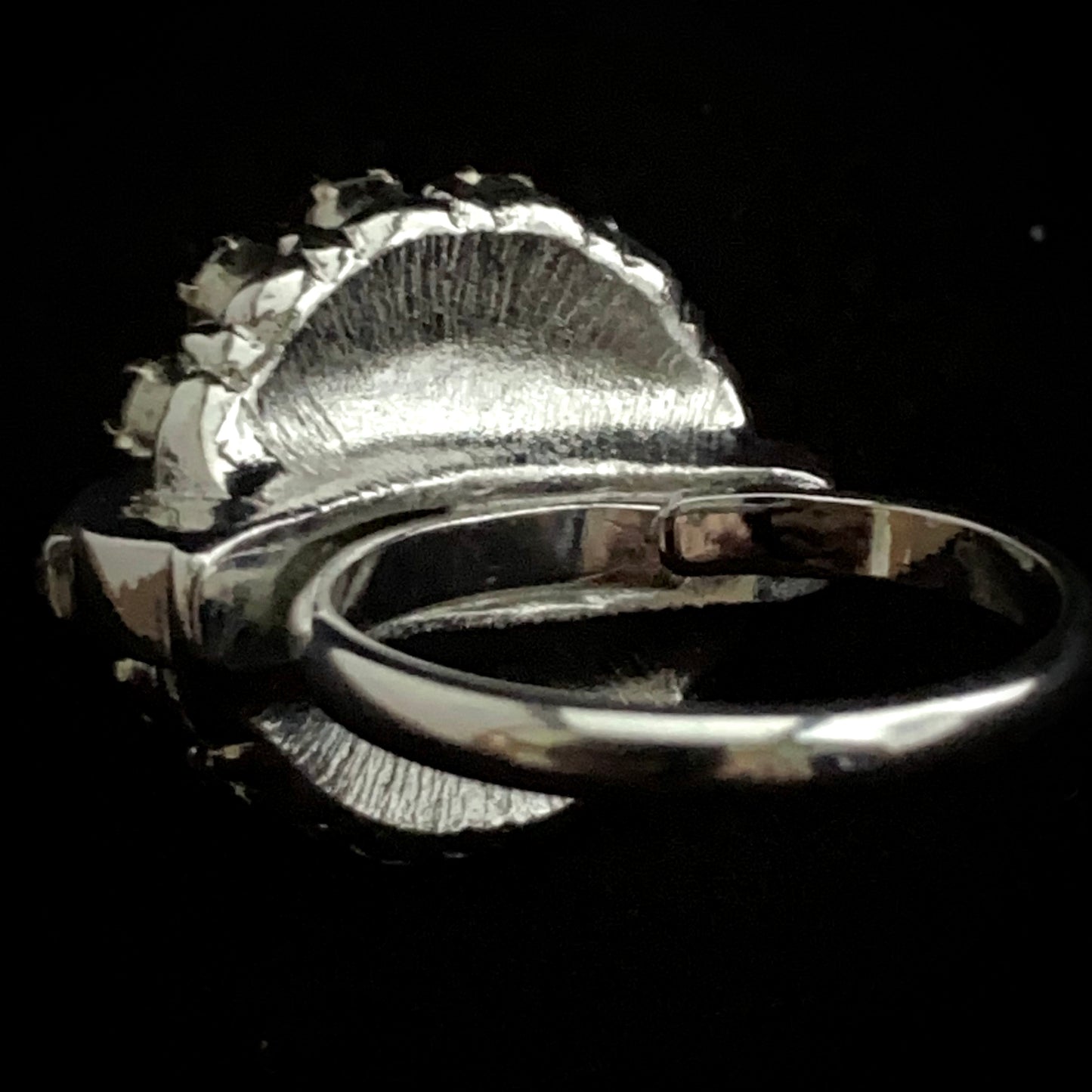 1971 Sarah Coventry Charmer Ring