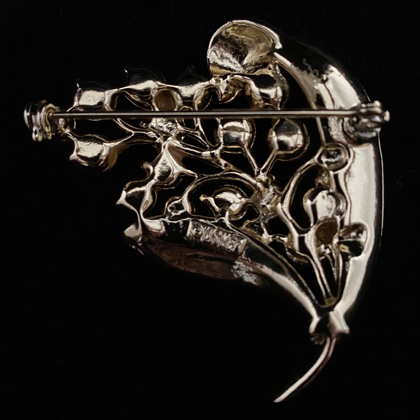 1960s Lisner Pearl Leaf Brooch