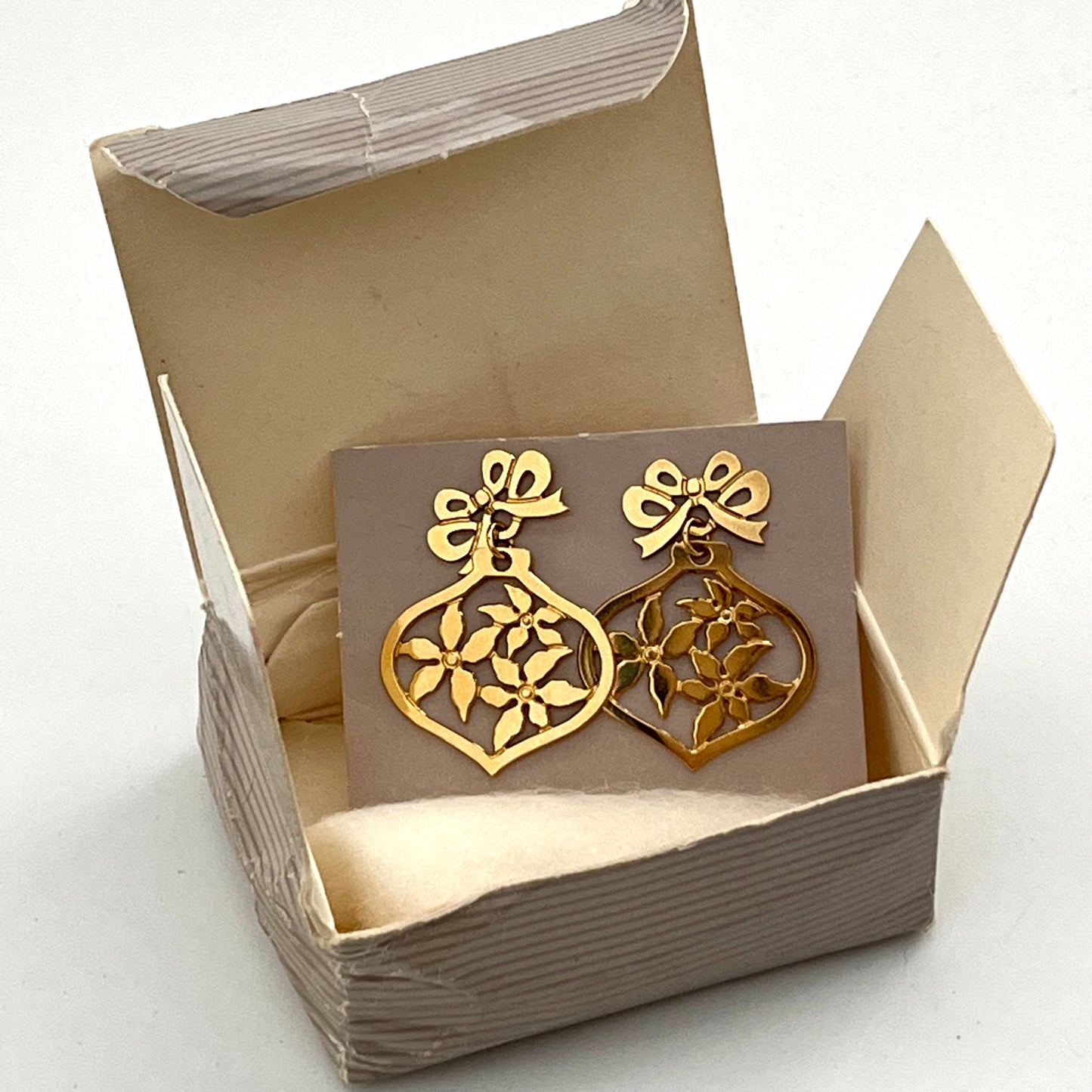 1991 Avon Holiday Brilliance Earrings