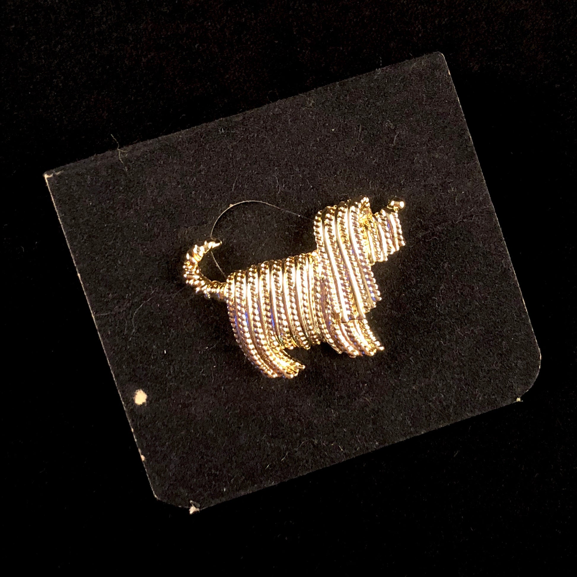 1970 Sarah Coventry Shaggy Dog Brooch - Retro Kandy Vintage