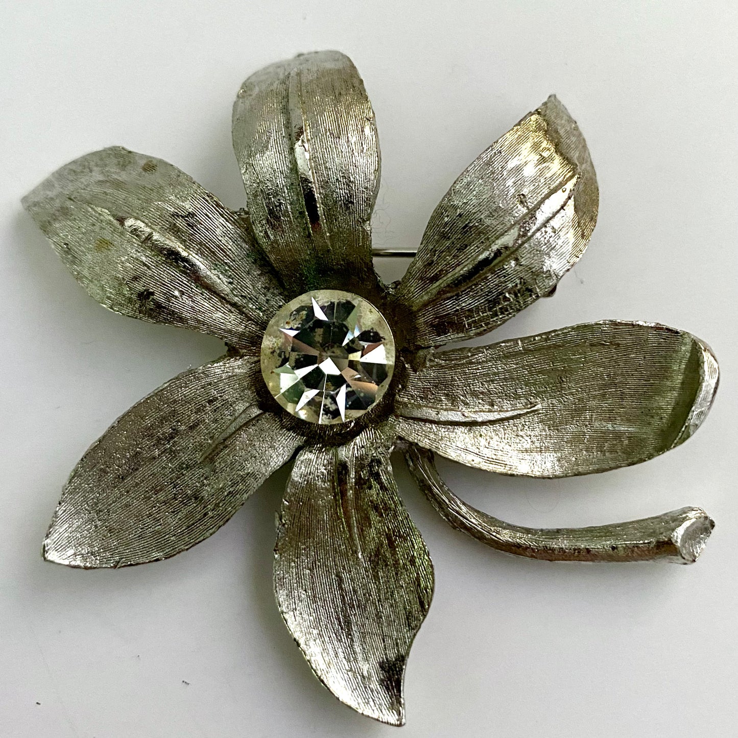 1960s Rhinestone Flower Brooch