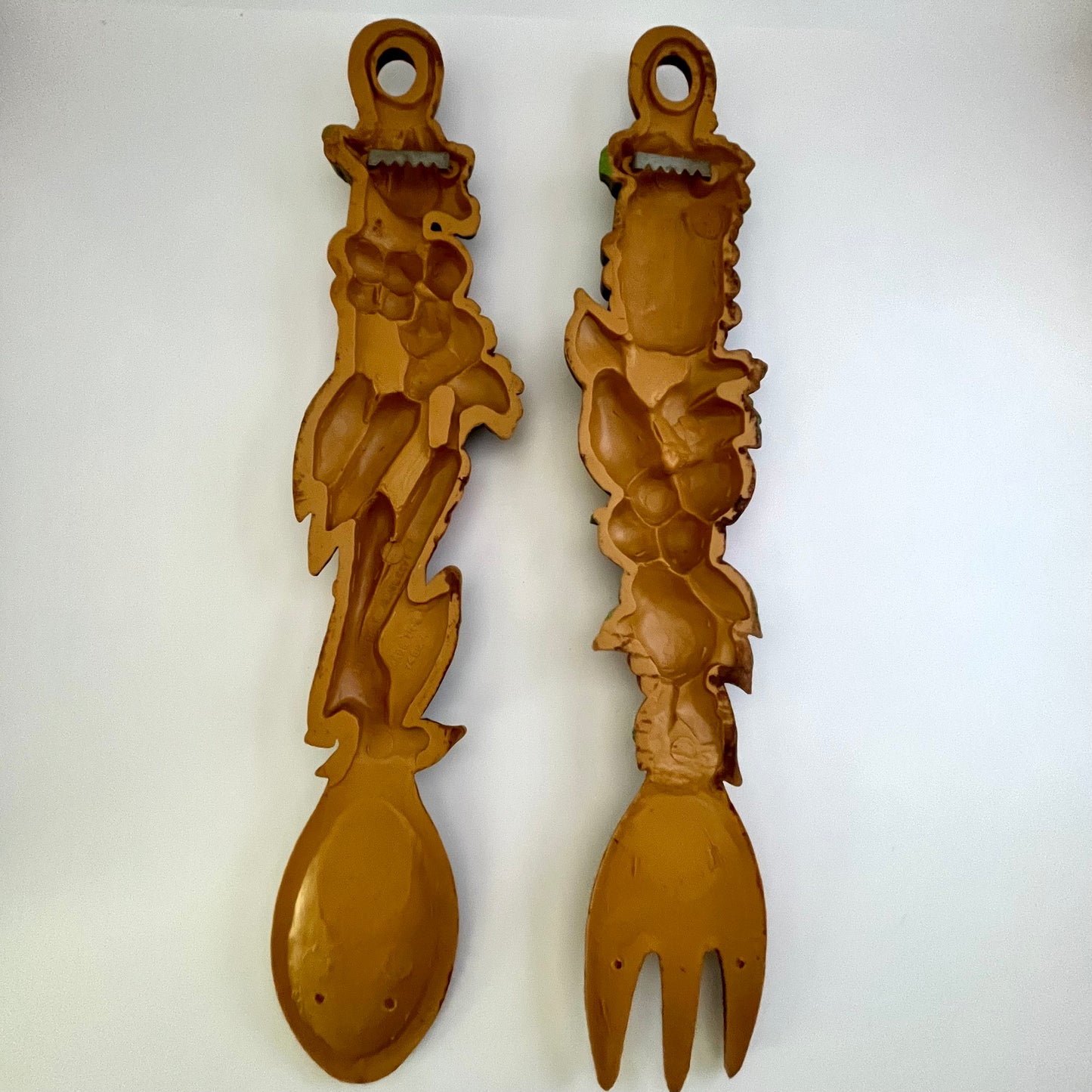 1970s Syroco Fork & Spoon Wall Plaques