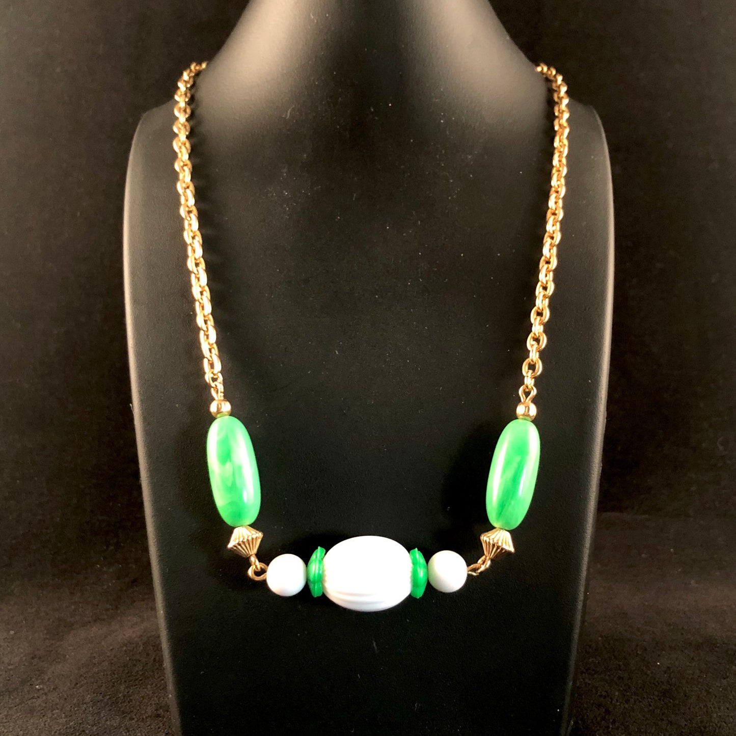 1975 Avon Come Summer Necklace - Retro Kandy Vintage