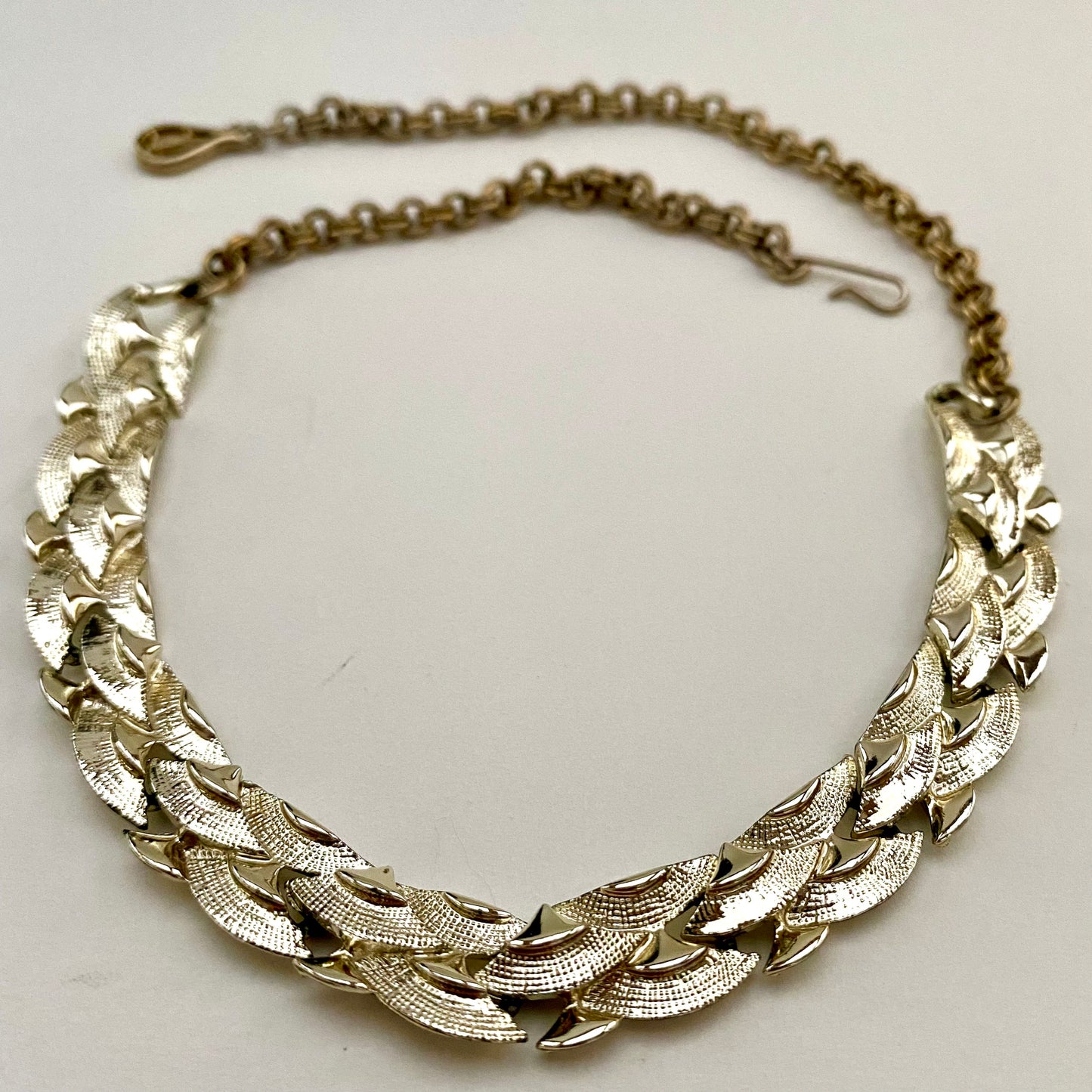 Late 50s/ Early 60s Light Gold-Tone Choker