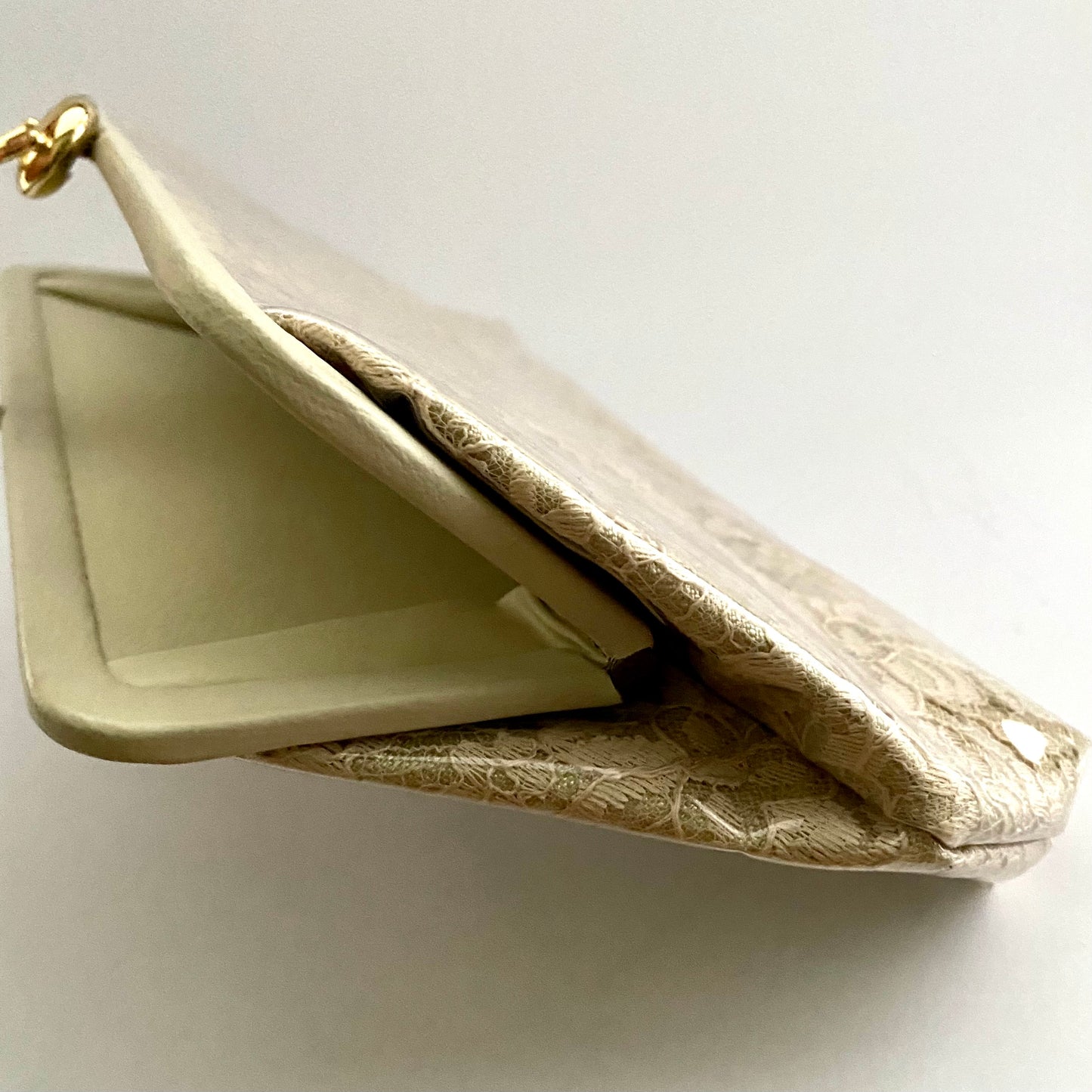 1960s Lace & Vinyl Ivory Clutch