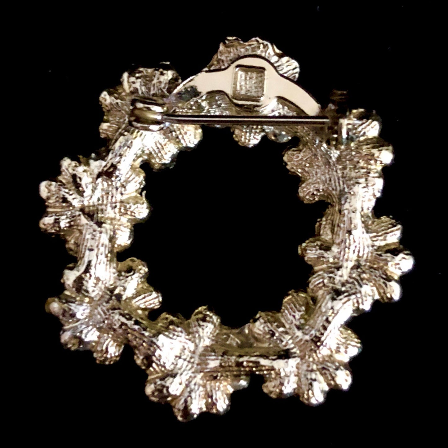 1960s Pink Rhinestone & Pearl Circle Pin - Retro Kandy Vintage