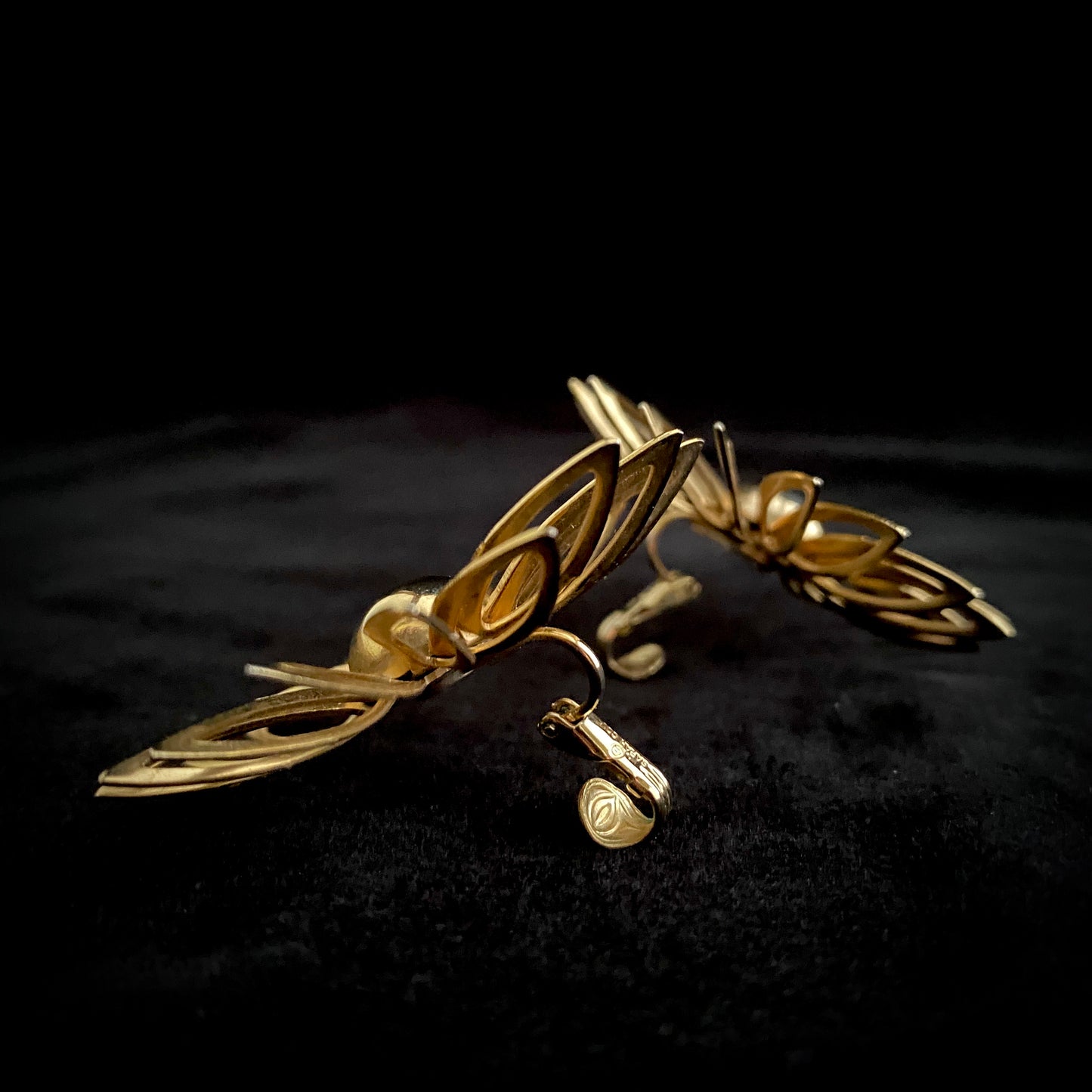 1961 Sarah Coventry Saucy Earrings - Retro Kandy Vintage