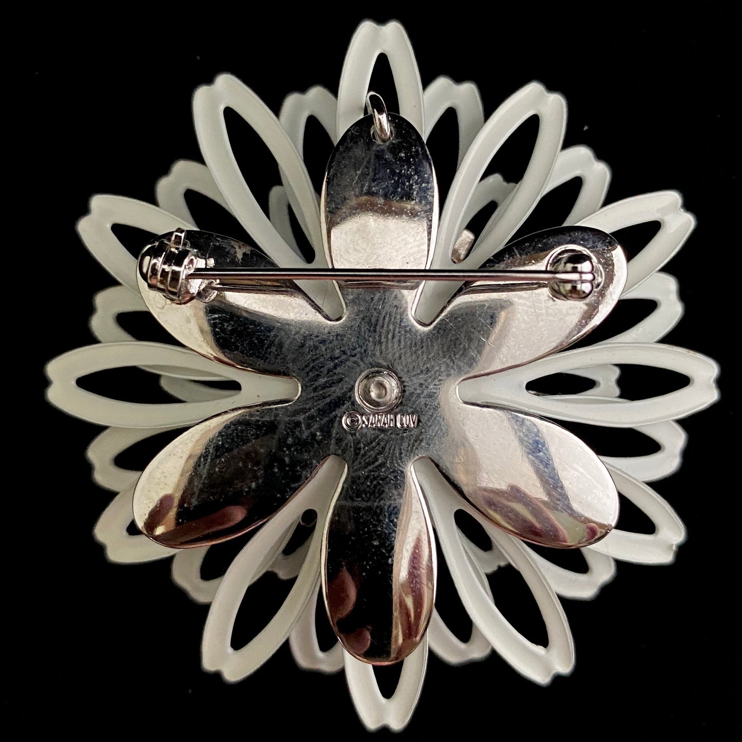 1972 Sarah Conventry White Petals Brooch & Earrings - Retro Kandy Vintage