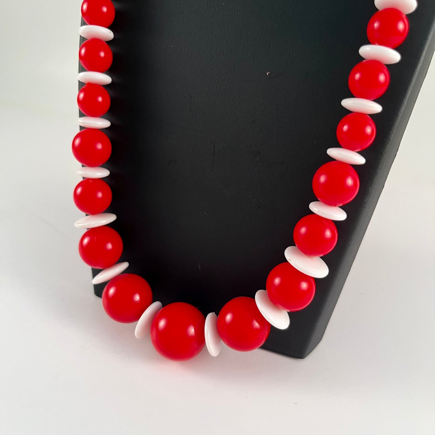 1980s Red & White Bead Necklace
