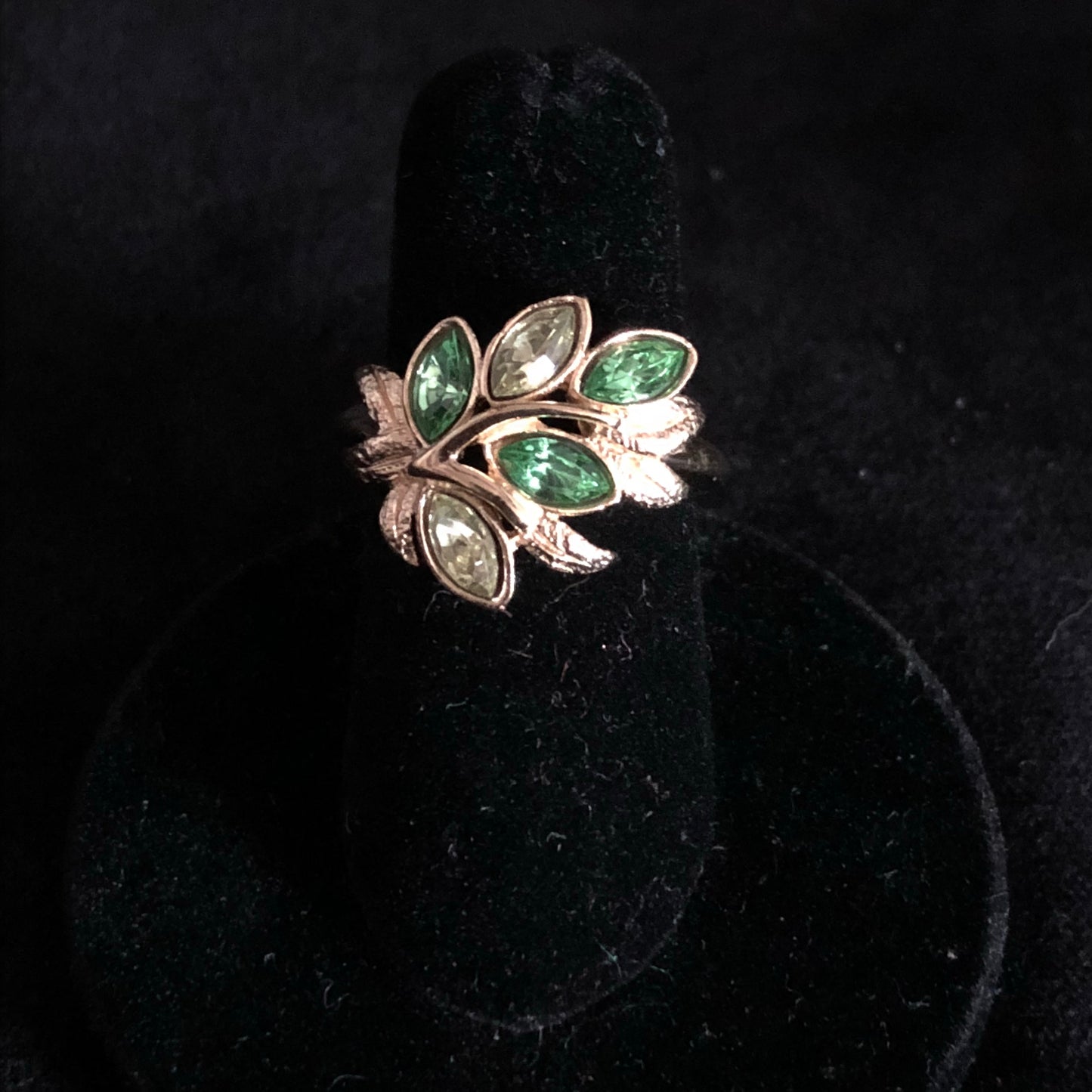 1974 Avon Leaf Lights Ring - Retro Kandy Vintage