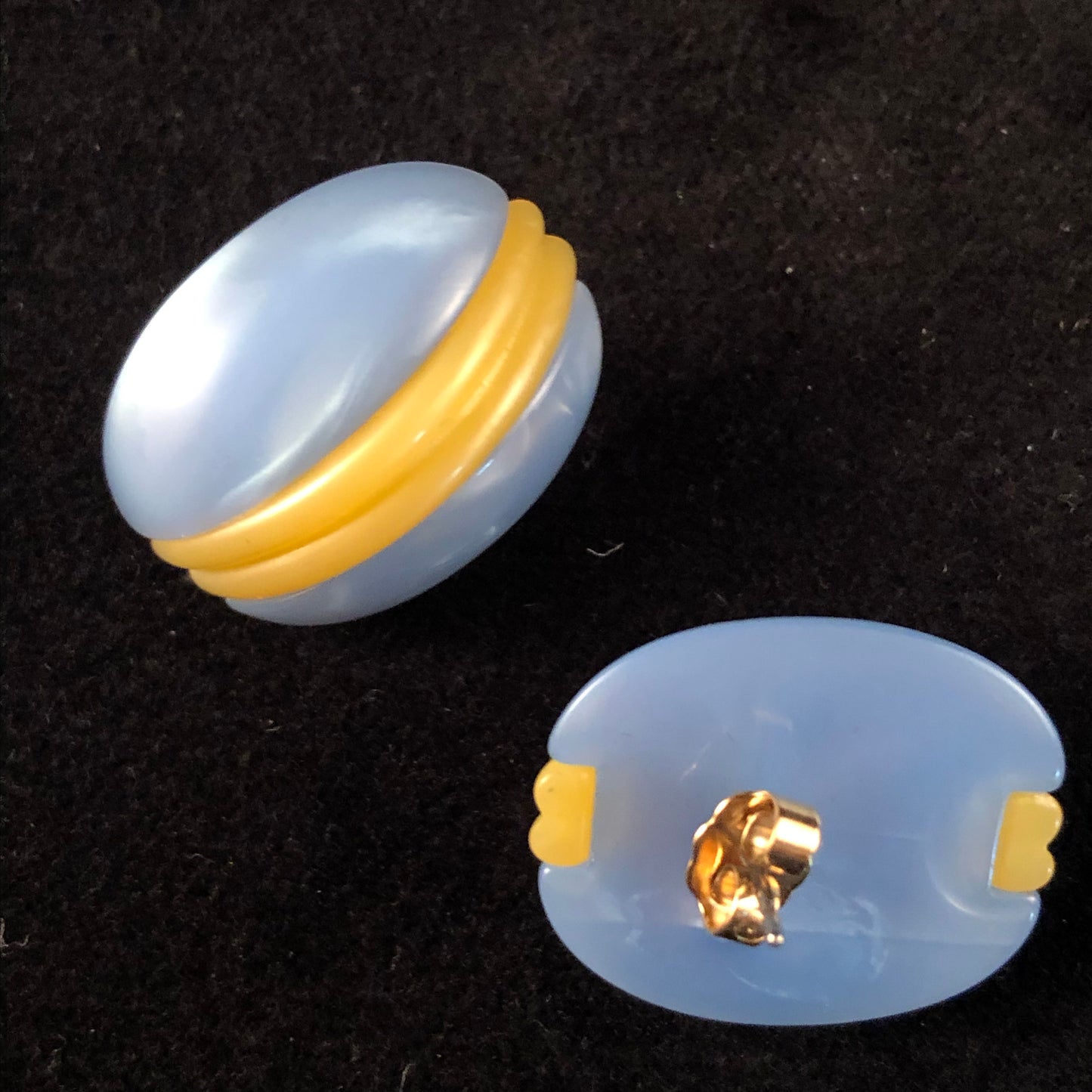 1989 Avon French Countryside Earrings - Retro Kandy Vintage