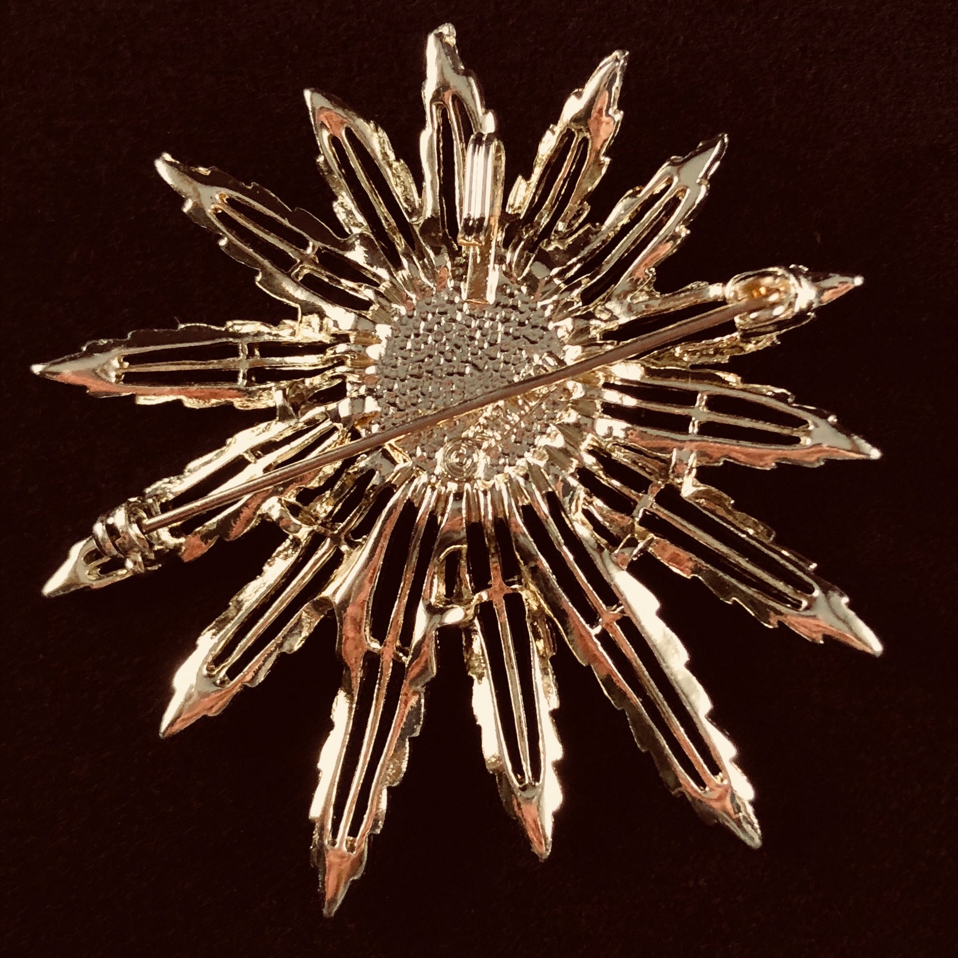 1961 Sarah Coventry Star Burst Brooch - Retro Kandy Vintage