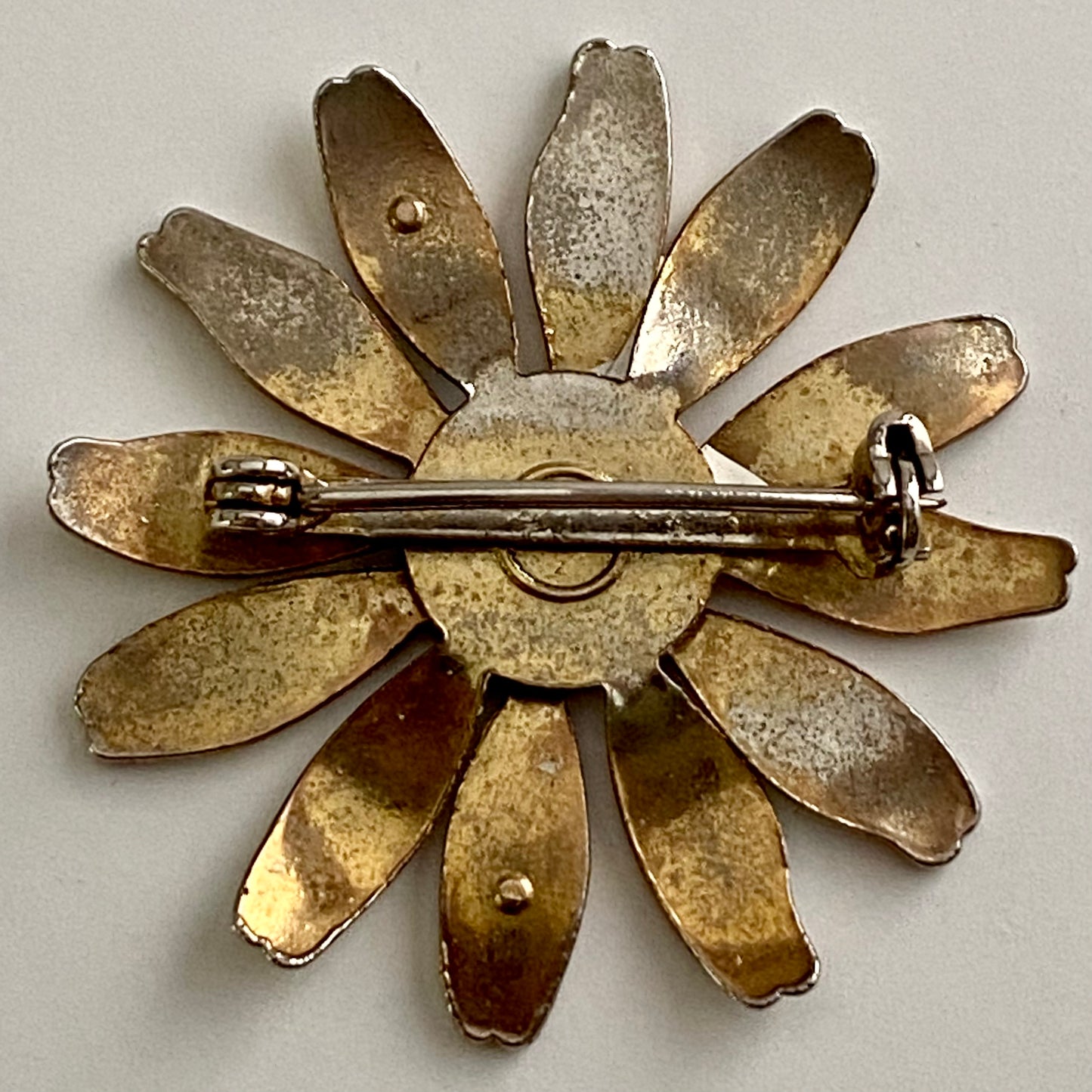 Late 60s/ Early 70s Little Enamel Daisy Brooch