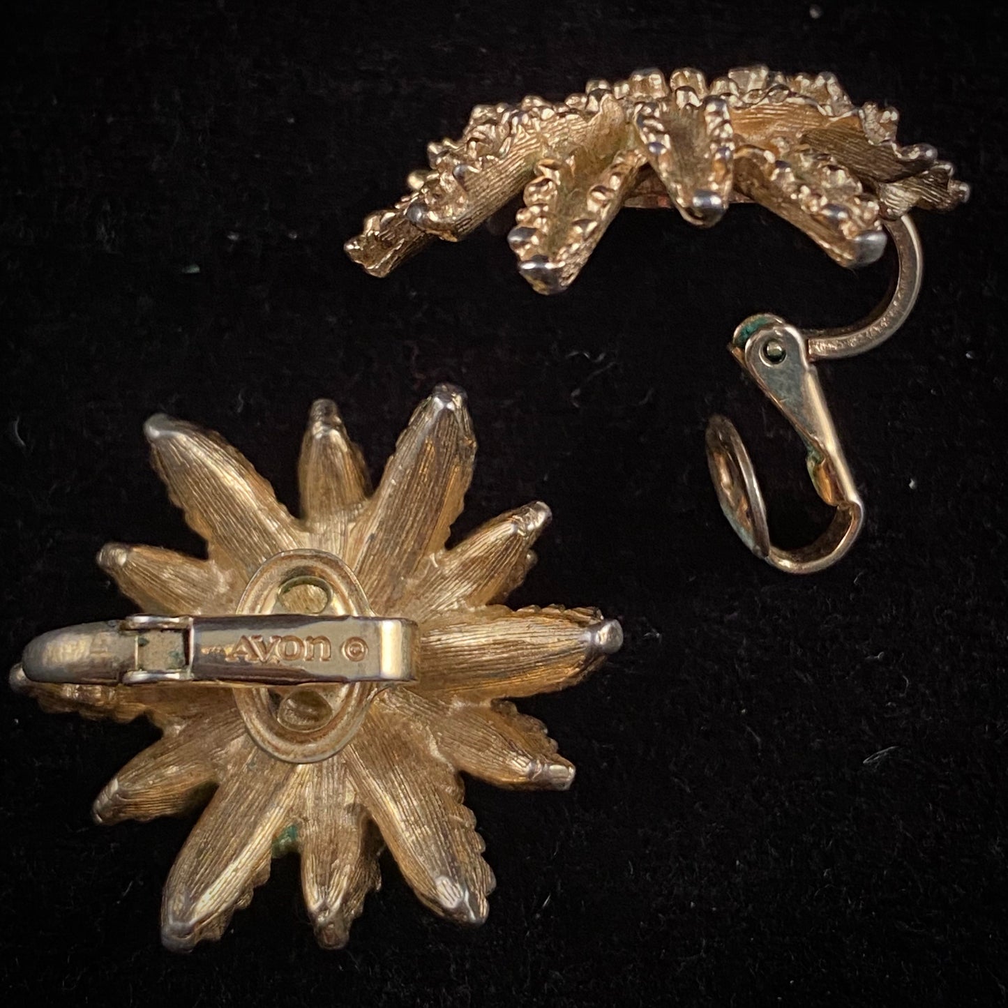 1972 Avon Starflower Brooch & Earrings - Retro Kandy Vintage