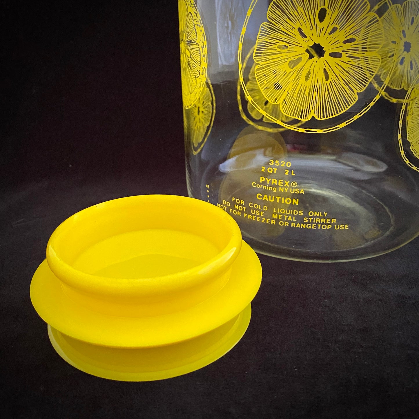 1970s Pyrex 3520 Lemonade/Juice Carafe