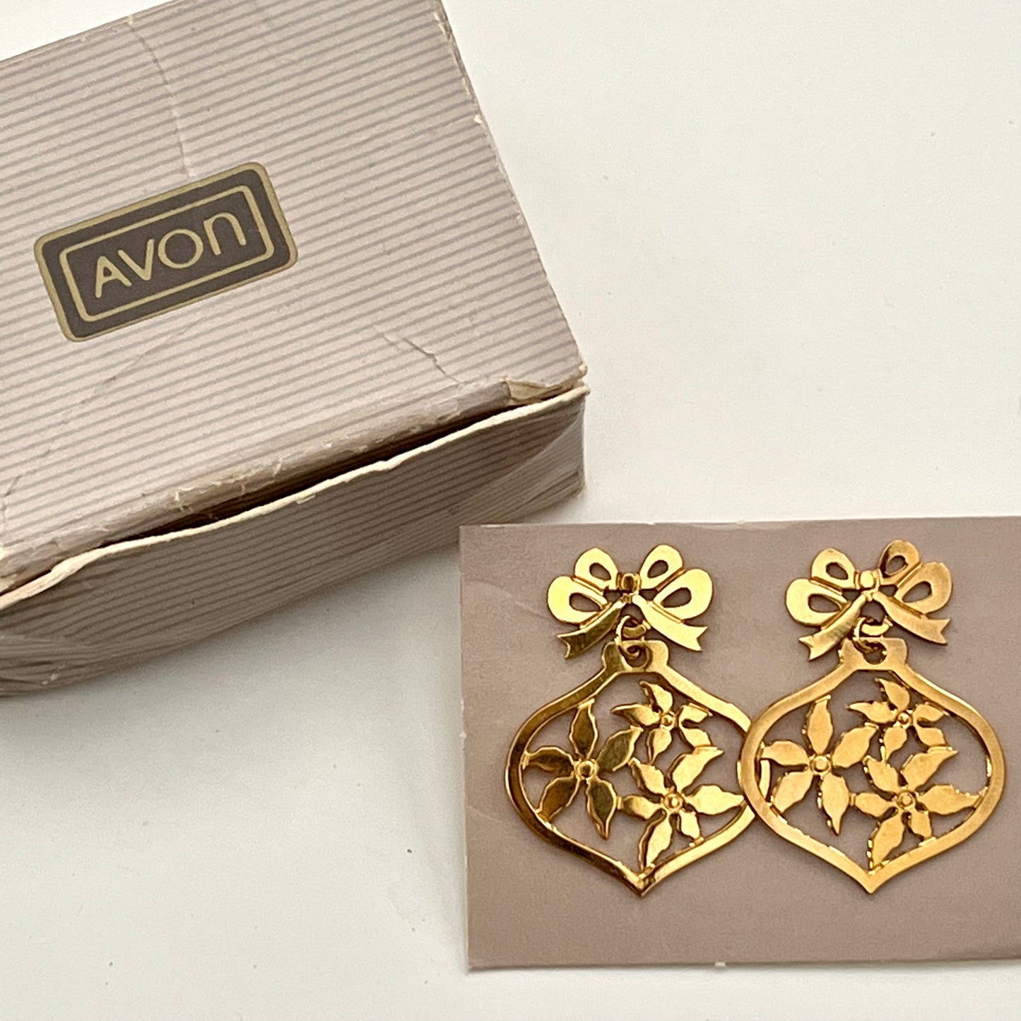 1991 Avon Holiday Brilliance Earrings