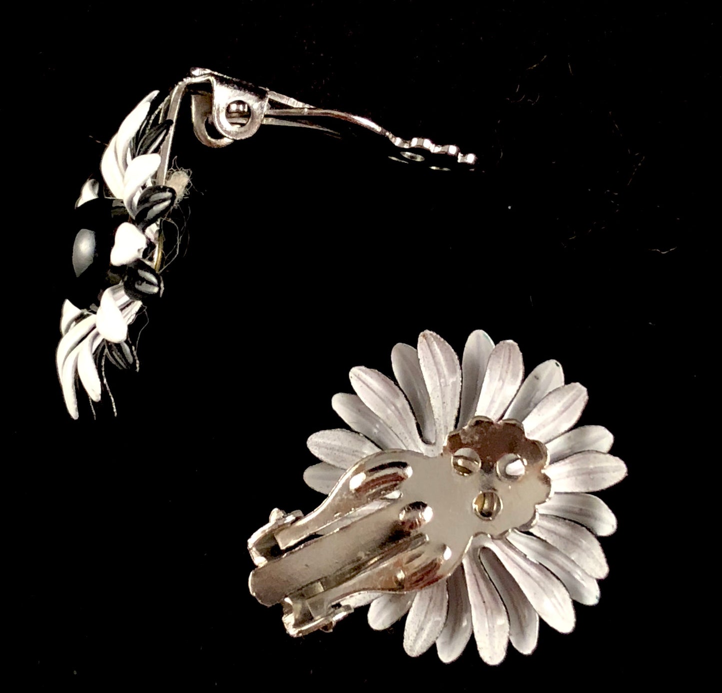 Late 60s/ Early 70s Black & White Enamel Earrings - Retro Kandy Vintage