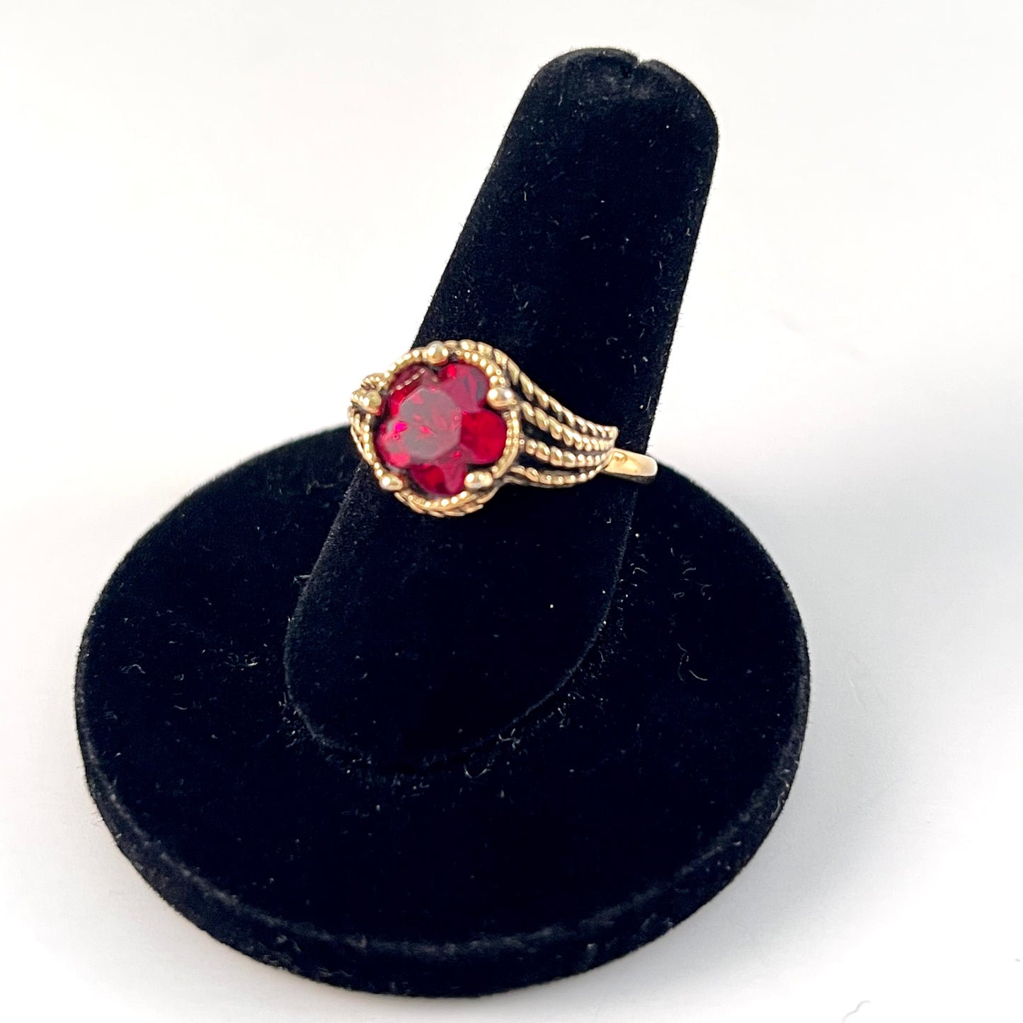 1992 Avon Faceted Illusions Ring
